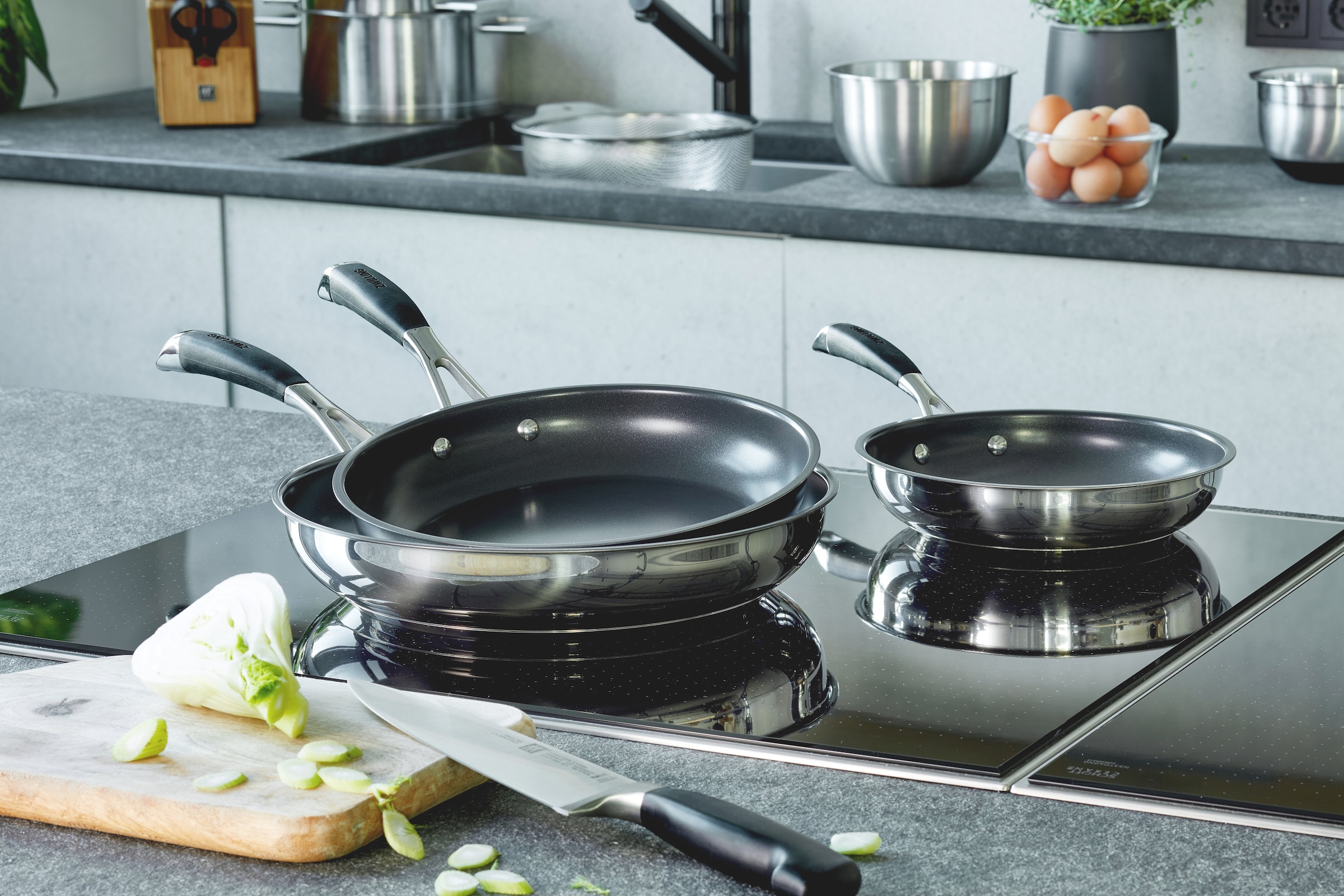 Zwilling Pfannen-Set »Core« Edelstahl 18/10 Set, 3 tlg. Keramik-Antihaftbeschichtung, Edelstahl, Stay-Cool-Griff, Induktion