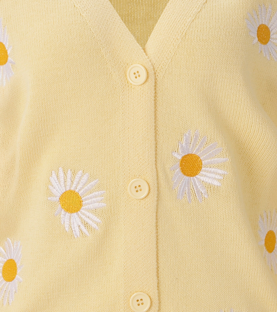 Aniston CASUAL Strickjacke mit aufgestickten Margeriten verziert