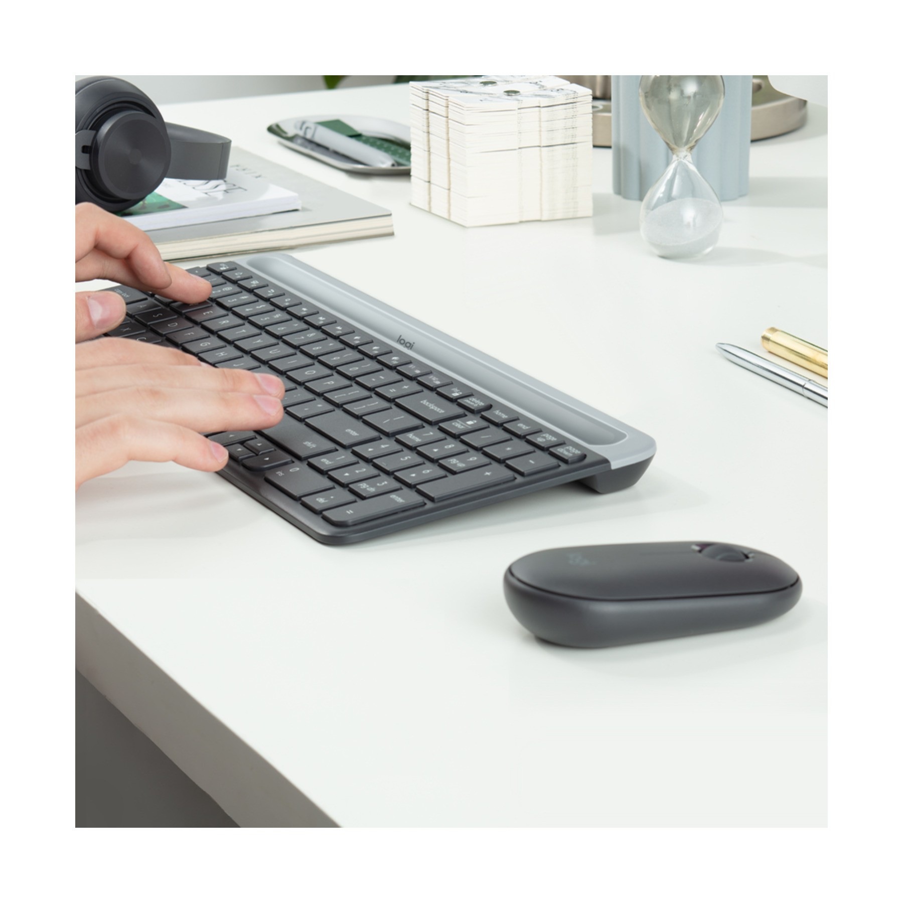 Logitech Tastatur »920-009204«, (Angenehmes Tippen-Antirutsch-Füße-Fn-Tasten-Lautstärkeregler-Multimedia-Tasten-Windows-Sperrtaste-Ziffernblock)