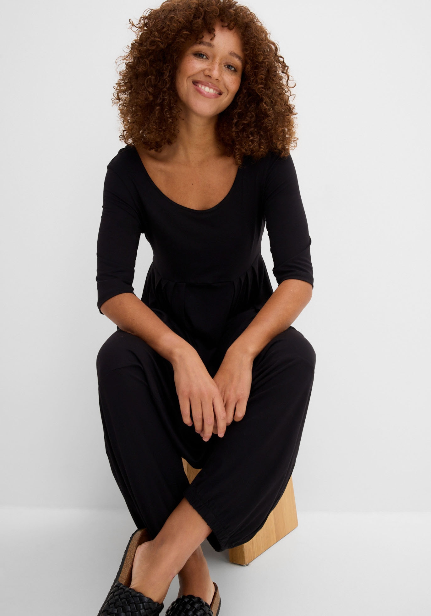 bonprix Jumpsuit »Jumpsuit mit Haremshose aus nachhaltiger Viskose« für den Alltag, Oversize-Passform, 7/8-Länge