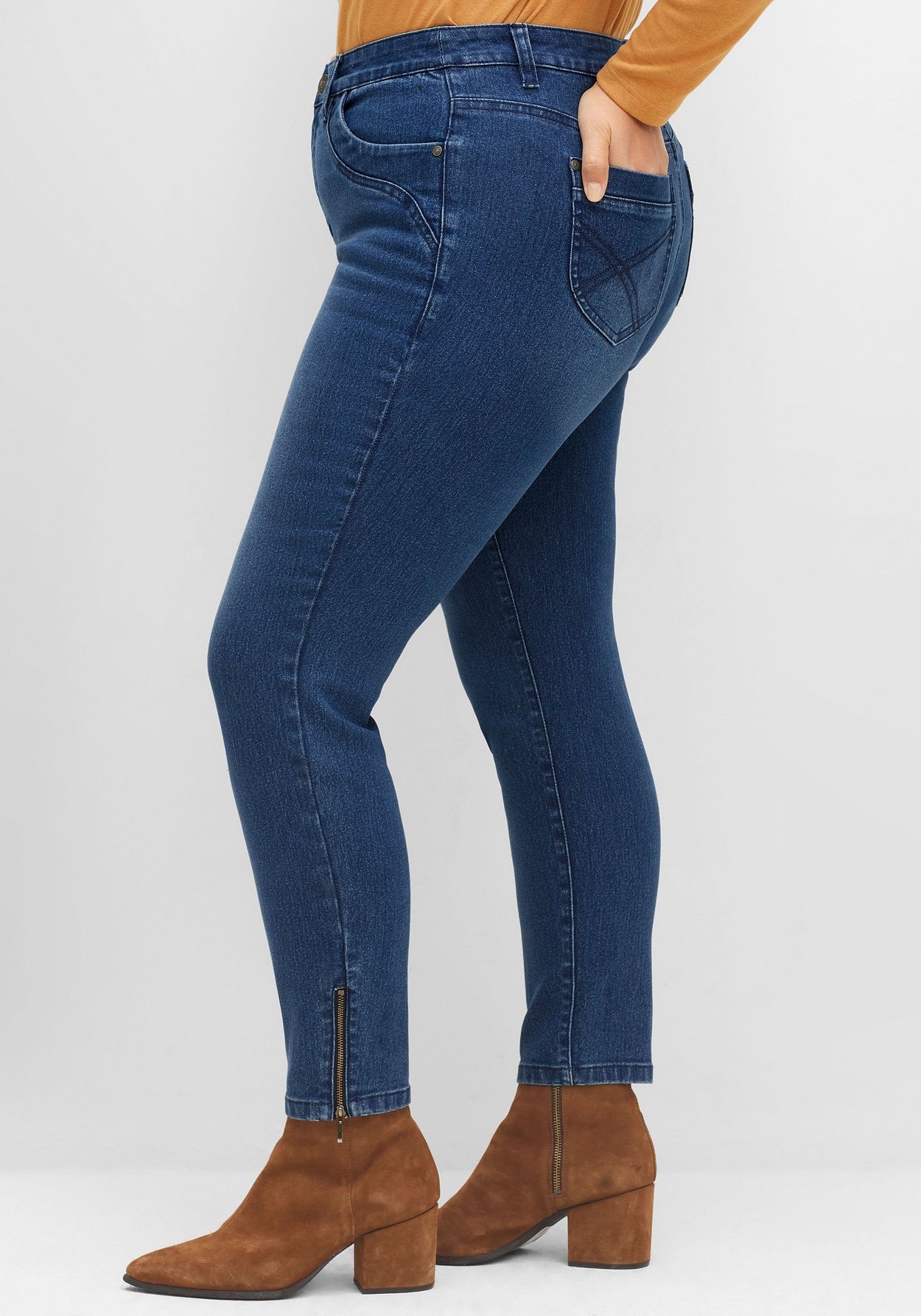 Sheego Stretch-Jeans »7/8-Jeans mit Zippern am Saumabschluss«