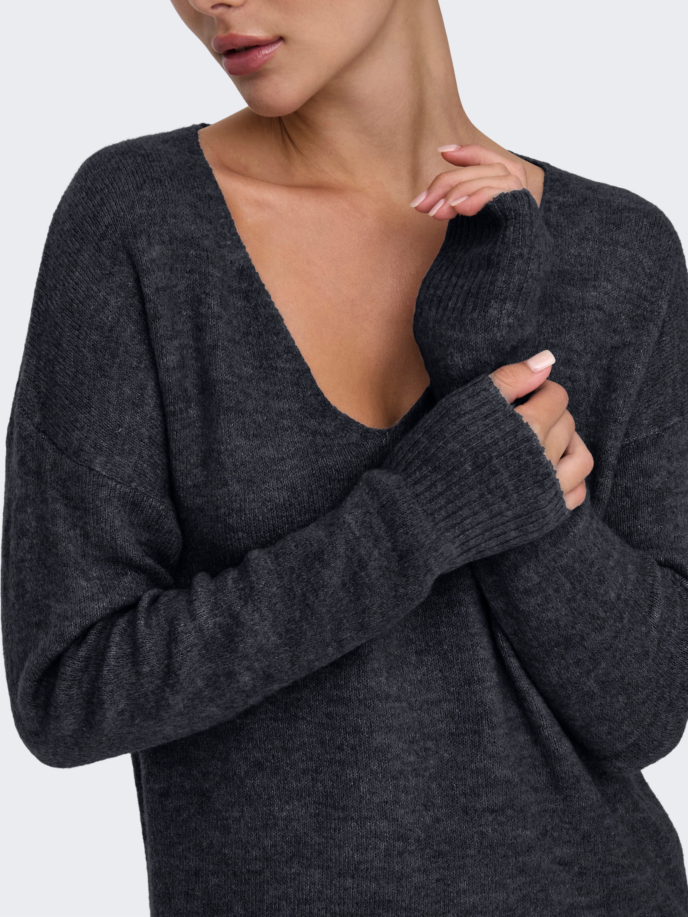 JDY V-Ausschnitt-Pullover »JDYELANORA L/S V-NECK PULLO. KNT NOOS« mit leicht überschnittenen Schultern