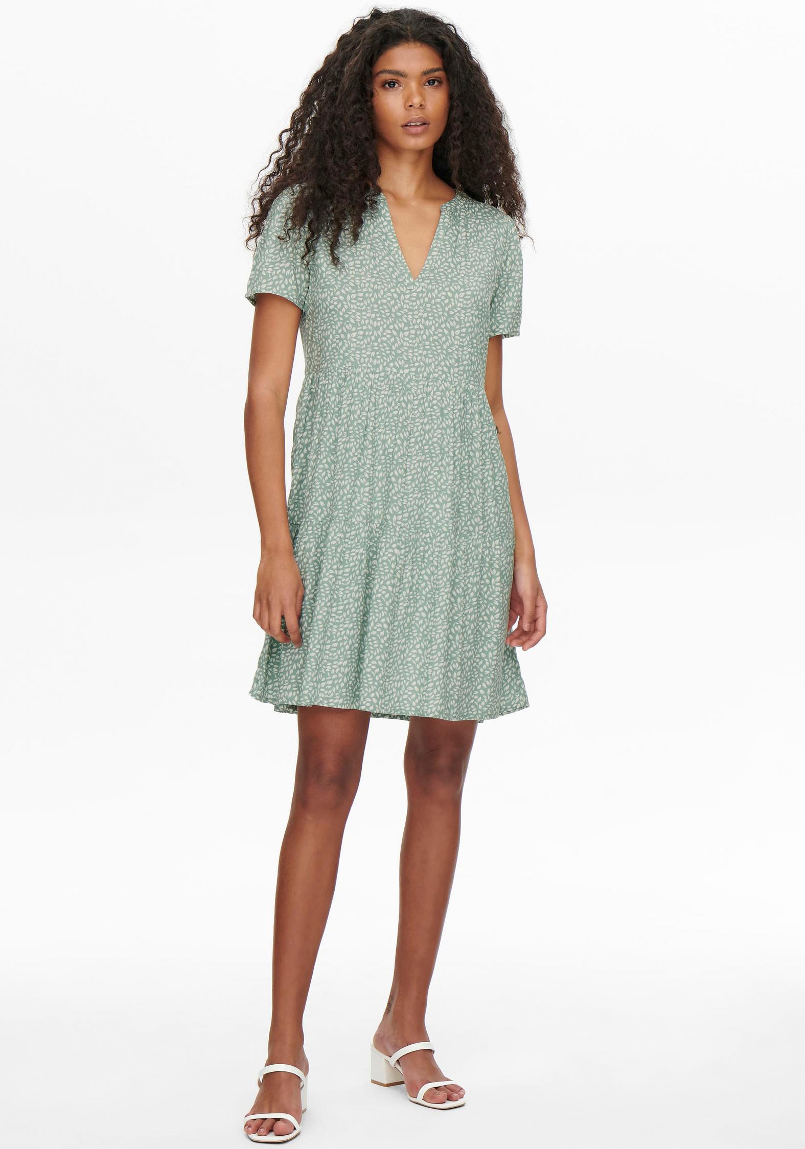 ONLY Sommerkleid »ONLZALLY LIFE S/S THEA DRESS NOOS PTM«, mit Stufen Volant