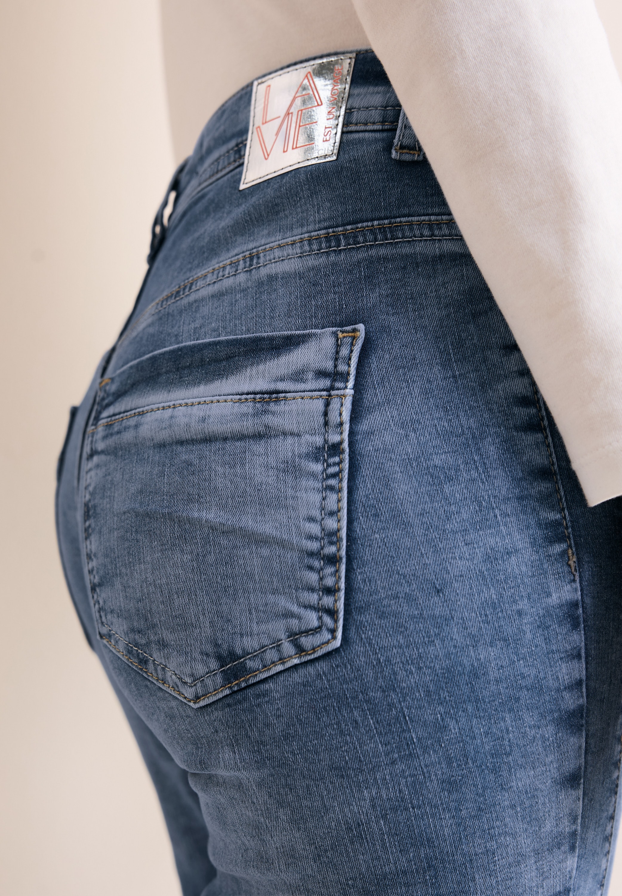 Cecil Regular-fit-Jeans »Style Scarlett«, in hellblauer Waschung