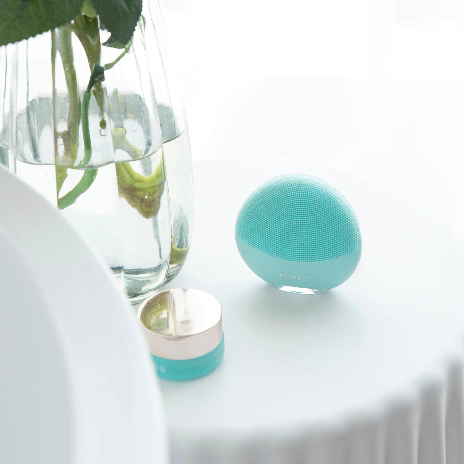 FOREO Elektrische Gesichtsreinigungsbürste »LUNA™ 4 mini«