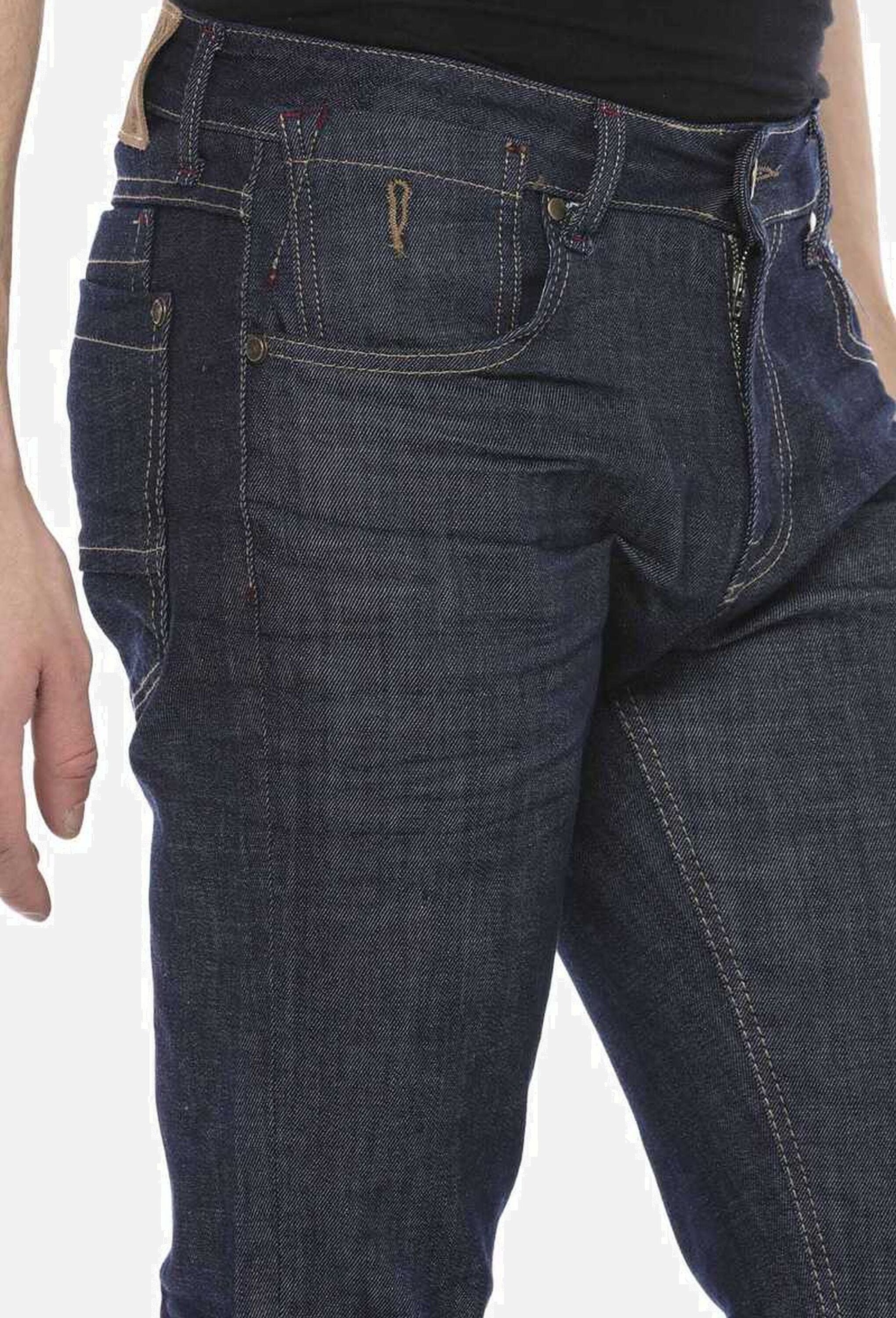 Cipo & Baxx Slim-fit-Jeans »Cipo & Baxx Jeans« mit Zier-Knopföse, CD538