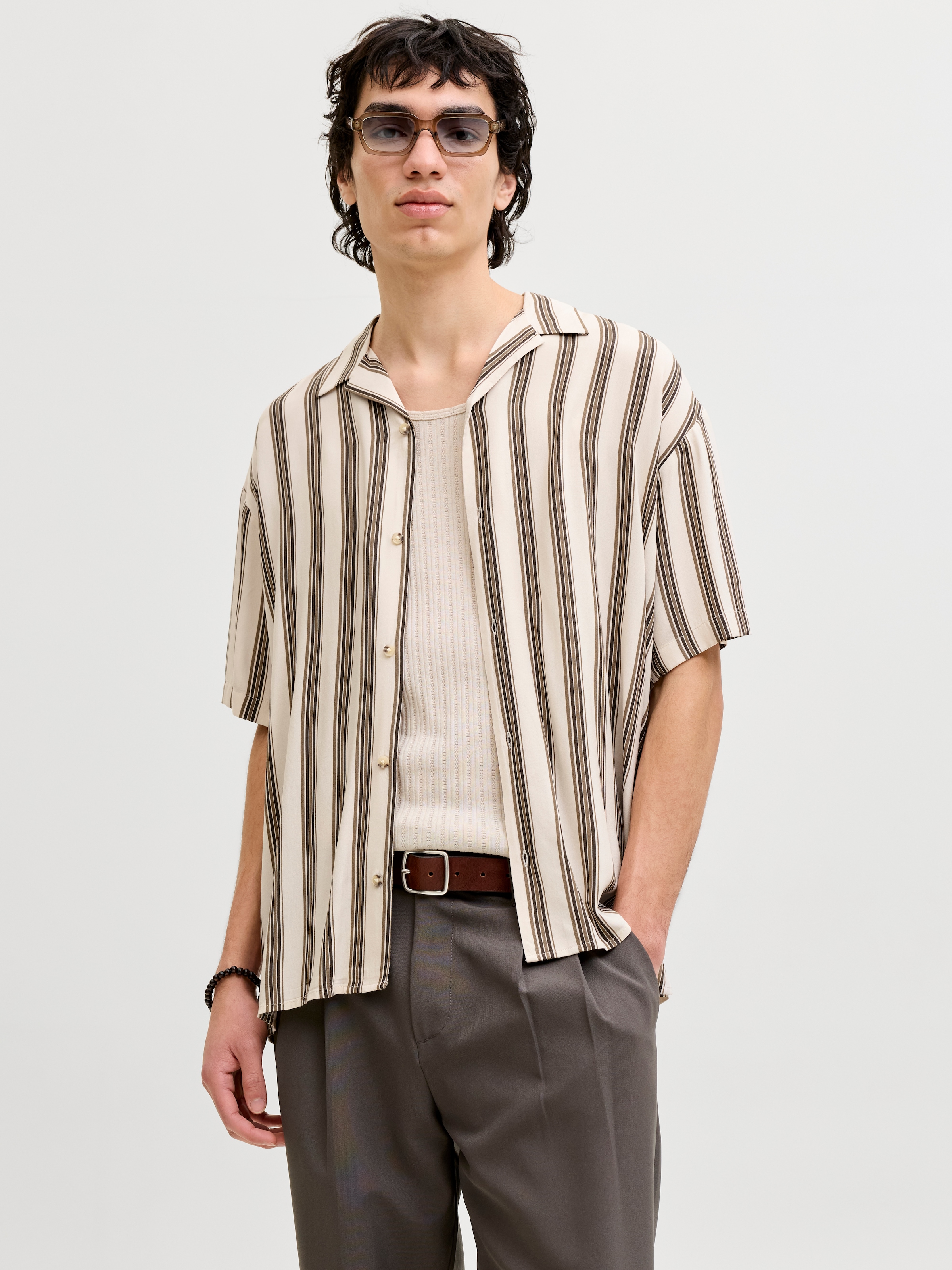 Jack & Jones Kurzarmhemd »JJEJEFF RESORT STRIPE SHIRT S/S SN« Viskose, loose fit