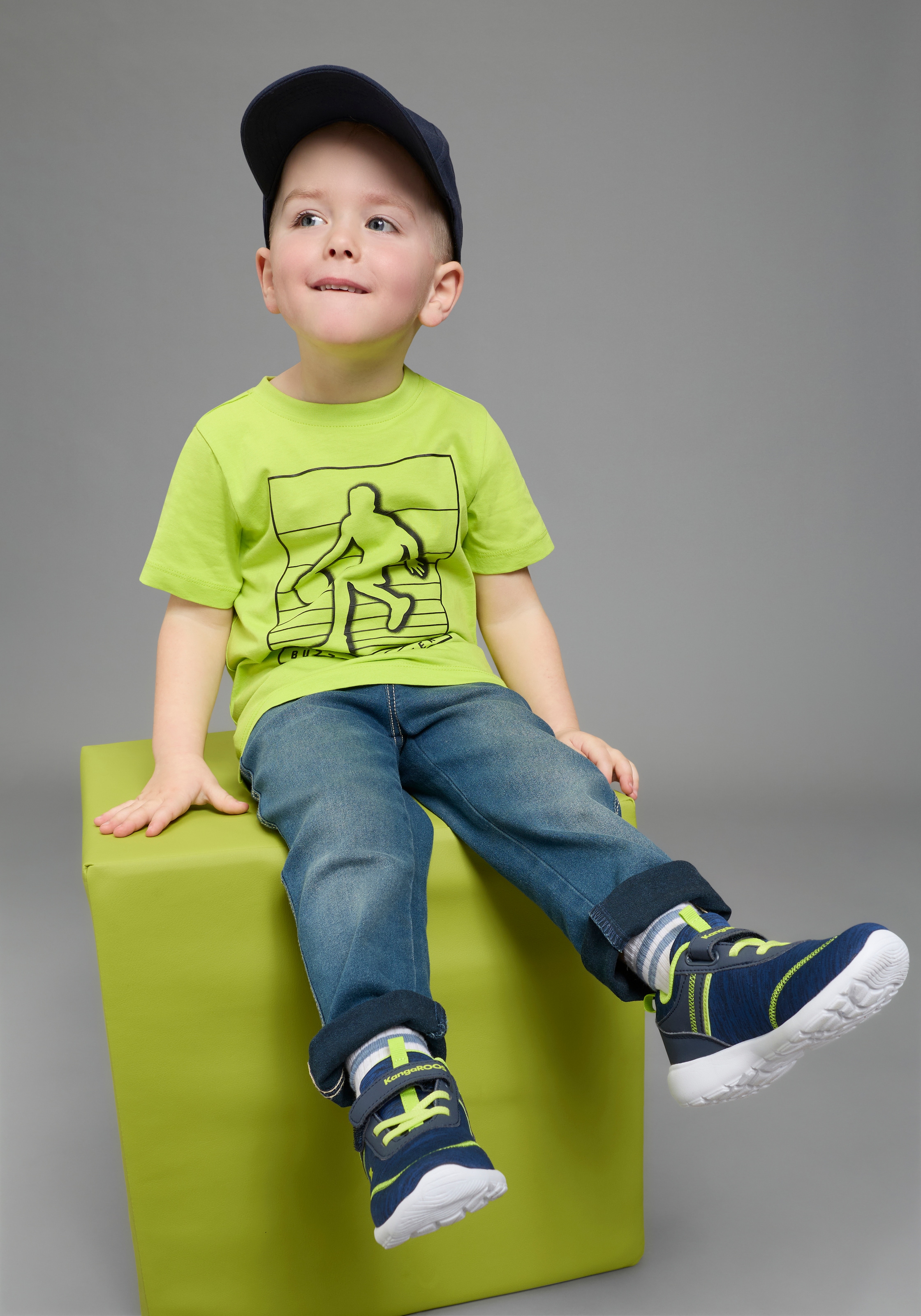 KIDSWORLD T-Shirt »2er Pack Shirts mit Basketball-Print« Packung, 2,  sportlicher Stil, Kurzarm, bedruckt, aus Baumwolle