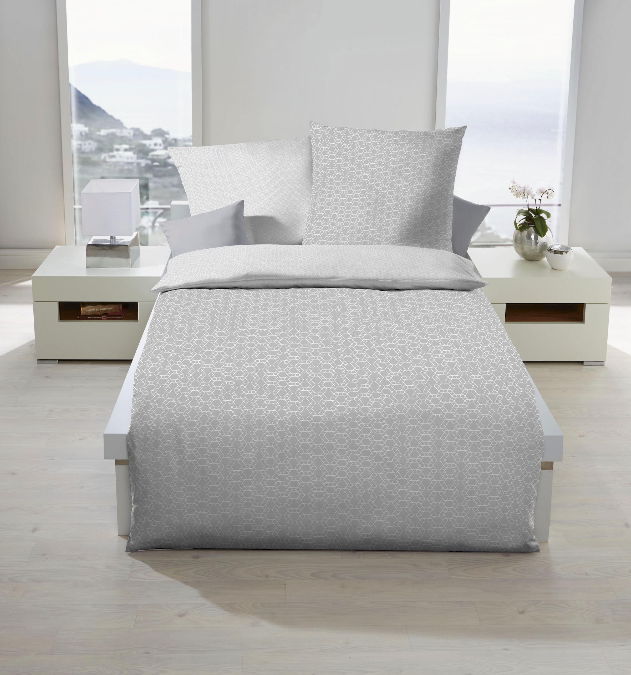 Kaeppel Wendebettwäsche »Moment in Mako Satin und Biber (Flanell) Qualität, 100% Baumwolle, Bett- und Kopfkissenbezug mit Reißverschluss, geometrische Design, Winter-und Sommerbettwäsche, ganzjährig einsetzbar«, (2 tlg.)
