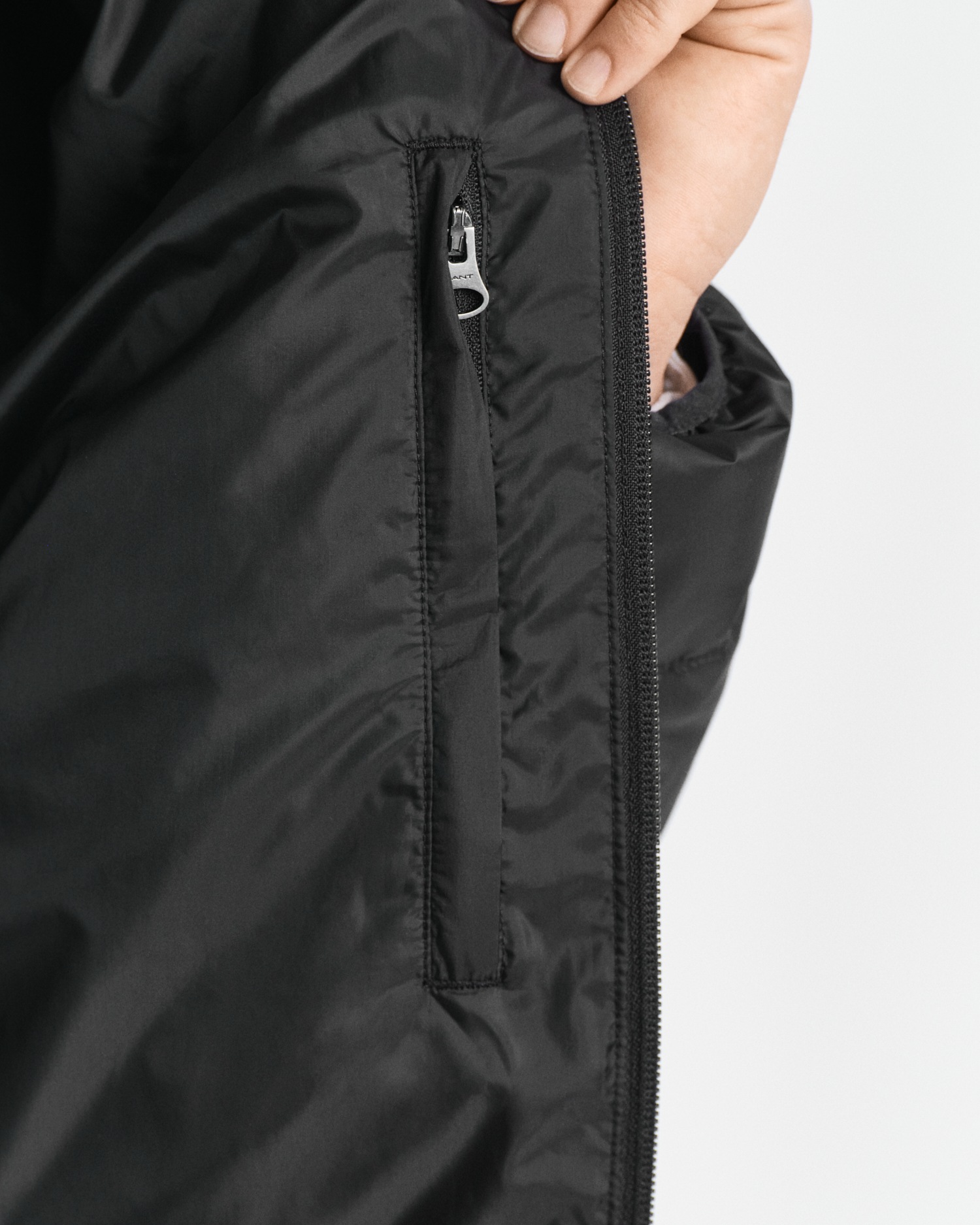 Gant Steppjacke »LIGHT DOWN JACKET« 2-Wege-Reißverschluss, Übergangsjacke, regular fit