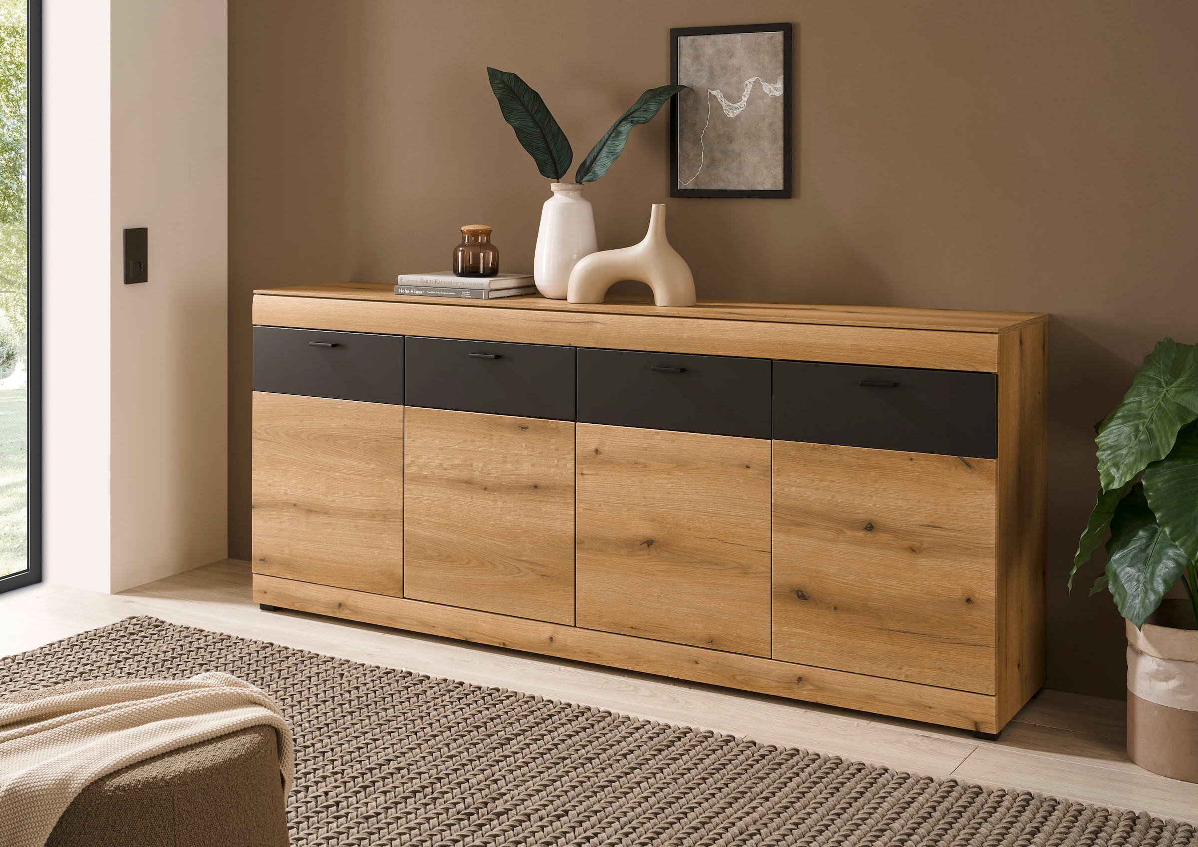 Home affaire Sideboard »Soleto, moderner Schrank, Kommode, 200 cm breit« zeitlos, schwarze Griffe aus Metall, ausreichend Stauraum