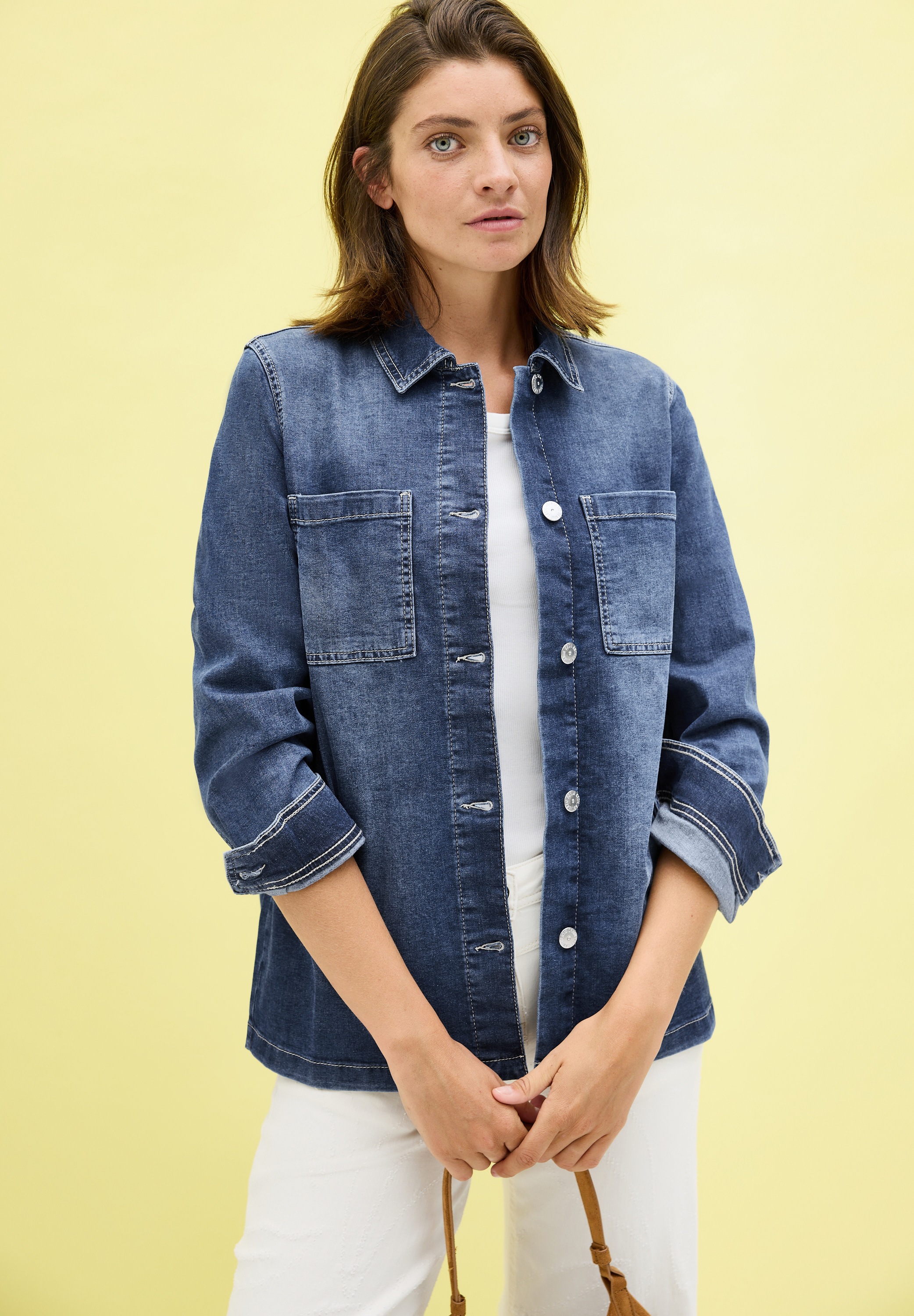 Cecil, Damen, Jeansjacke ohne Kapuze Denim-Overshirt mit Knopfleiste und Brusttaschen, mid blue wash, M (40), mid blue wash, Leichte Jeansjacke in 