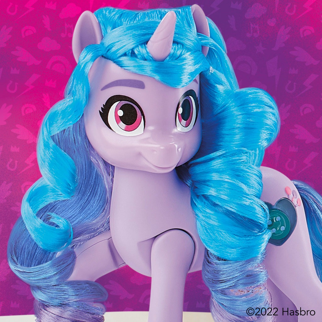 Hasbro Spielfigur »Izzy Moonbow«, mit über 20 Reaktionen und leuchtendem Schönheitsfleck