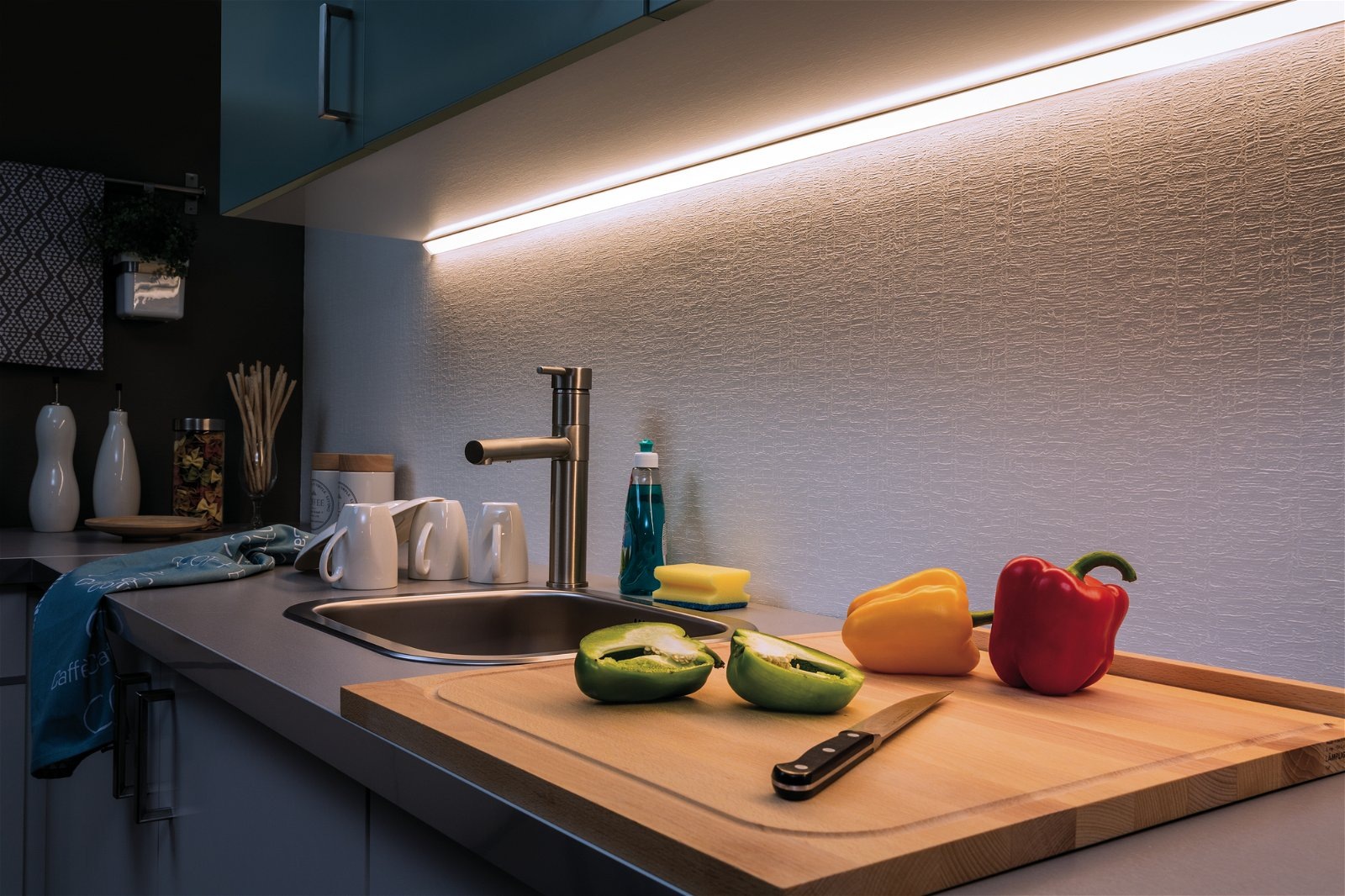 Paulmann LED-Streifen »MaxLED 500 Basisset 1,5m Daylight IP20 6500K 9W 230/24V 20VA Silber«, 1 St.-flammig