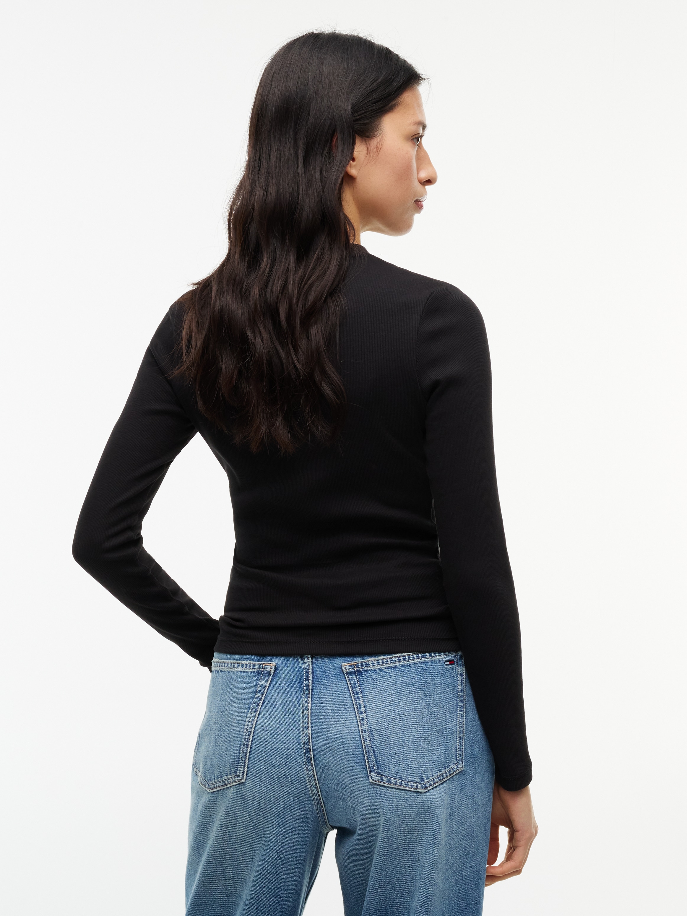 Tommy Jeans Langarmshirt »TJW SLIM ESS LOGO 1 LS TEE« Baumwollmischung, slim fit