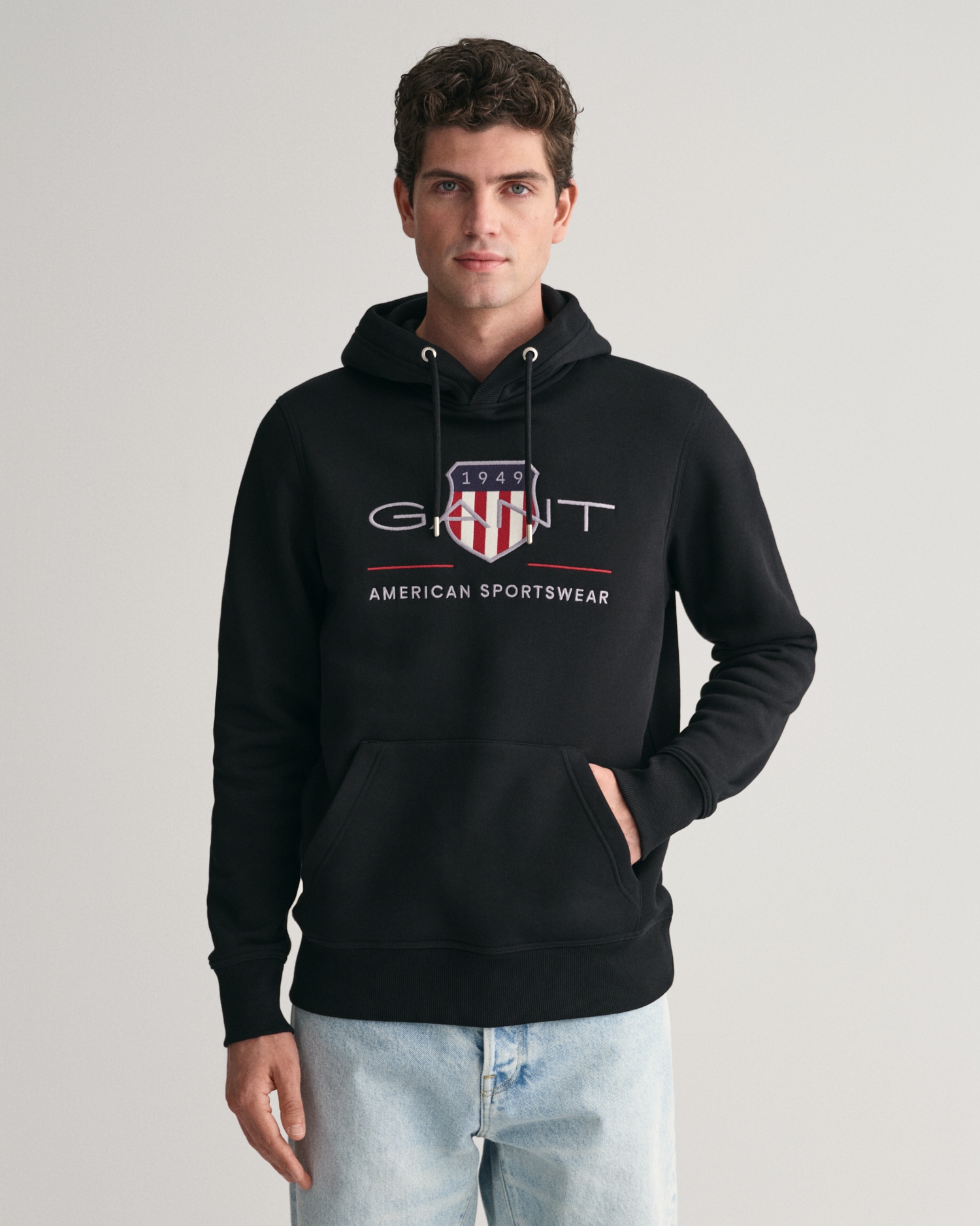 Gant Hoodie »REG ARCHIVE SHIELD HOODIE«, mit modischer Logostickerei auf der Brust
