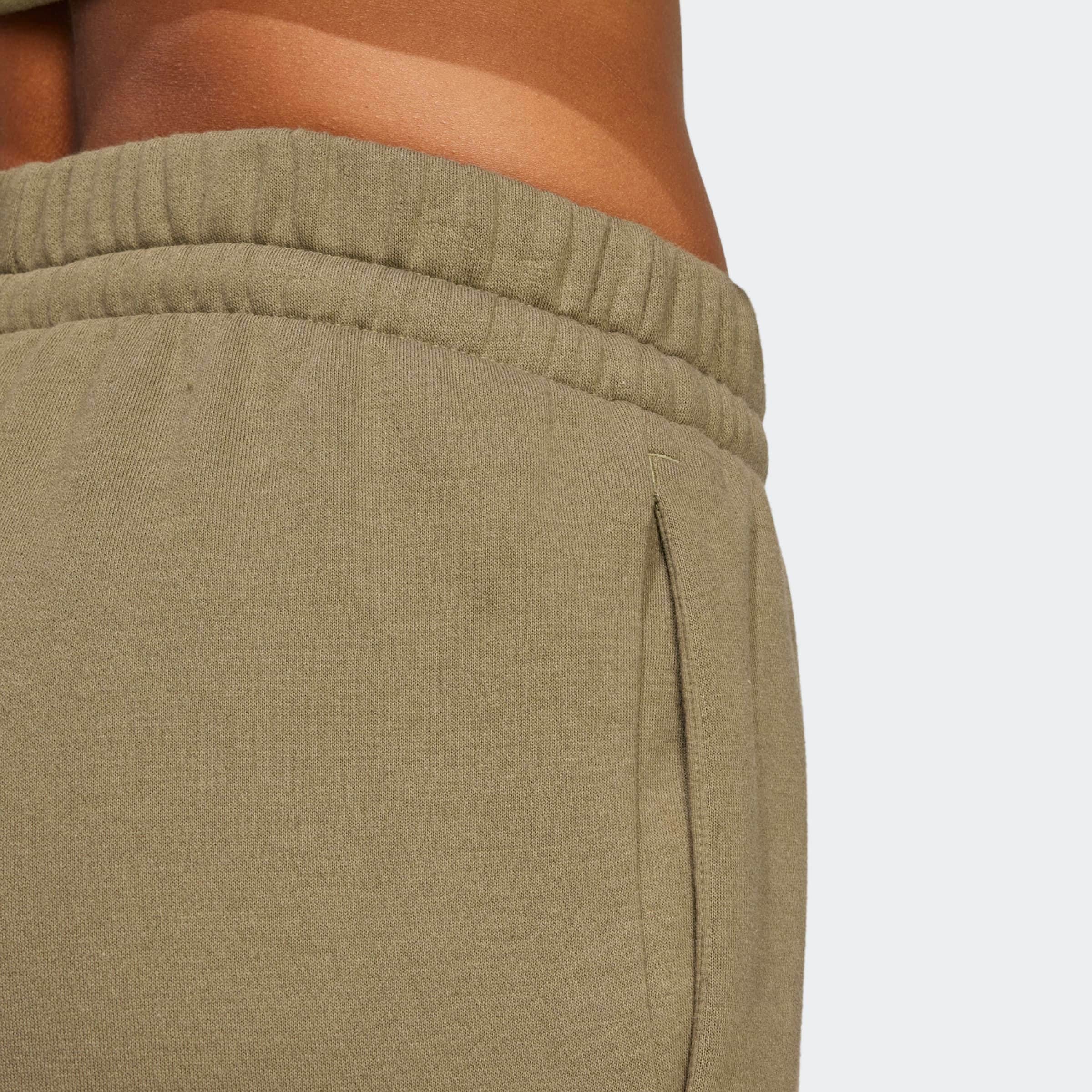 adidas Sportswear Sporthose »W LIN FL CARGO«, (1 tlg.), Cargohose mit flauschiger Innenseite, regulär geschnitten, hoher Bund