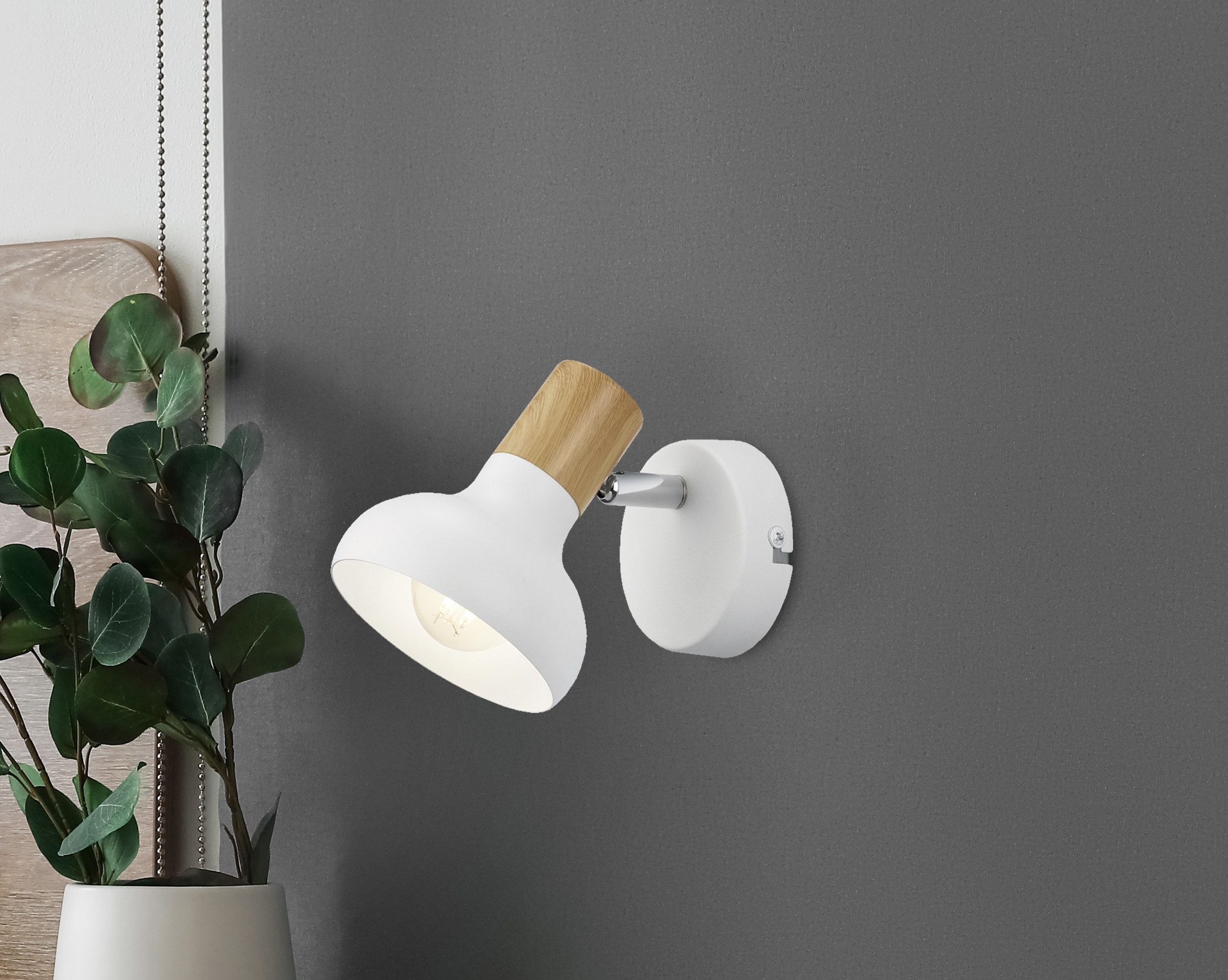 REALITY Leuchten Deckenstrahler »LATIKA, Strahler 1-flammig, exkl 1x E14 max 10W, Deckenspot Wandspot« E14 1 Stk. warmweiß - kaltweiß schwenkbarer Strahler, Metall und Holzoptik Lackierung, Spot Licht