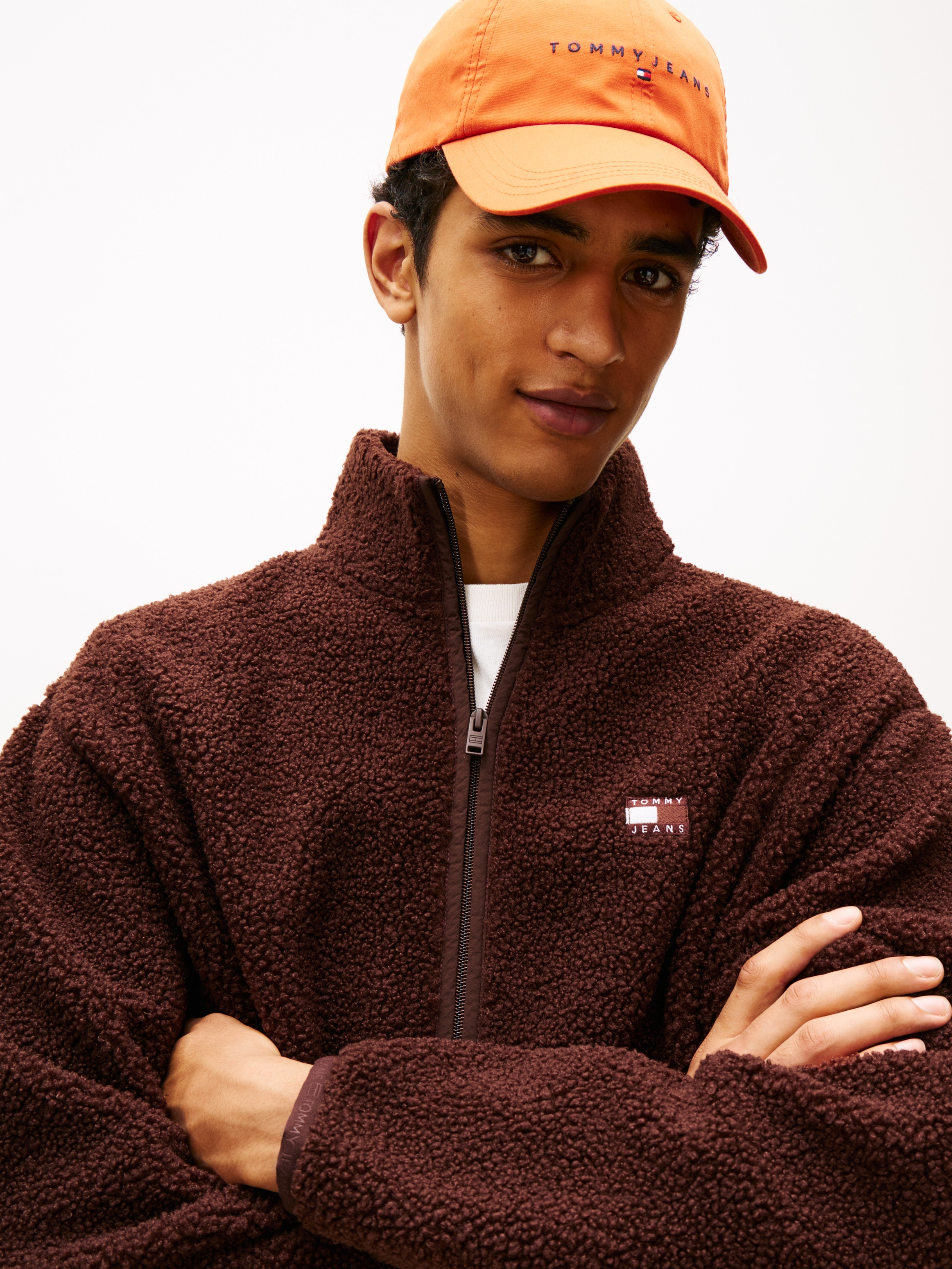 Tommy Jeans Sweatjacke »BADGE TEDDY«, Relaxed fit, Teddy-Fleece, Stehkragen
