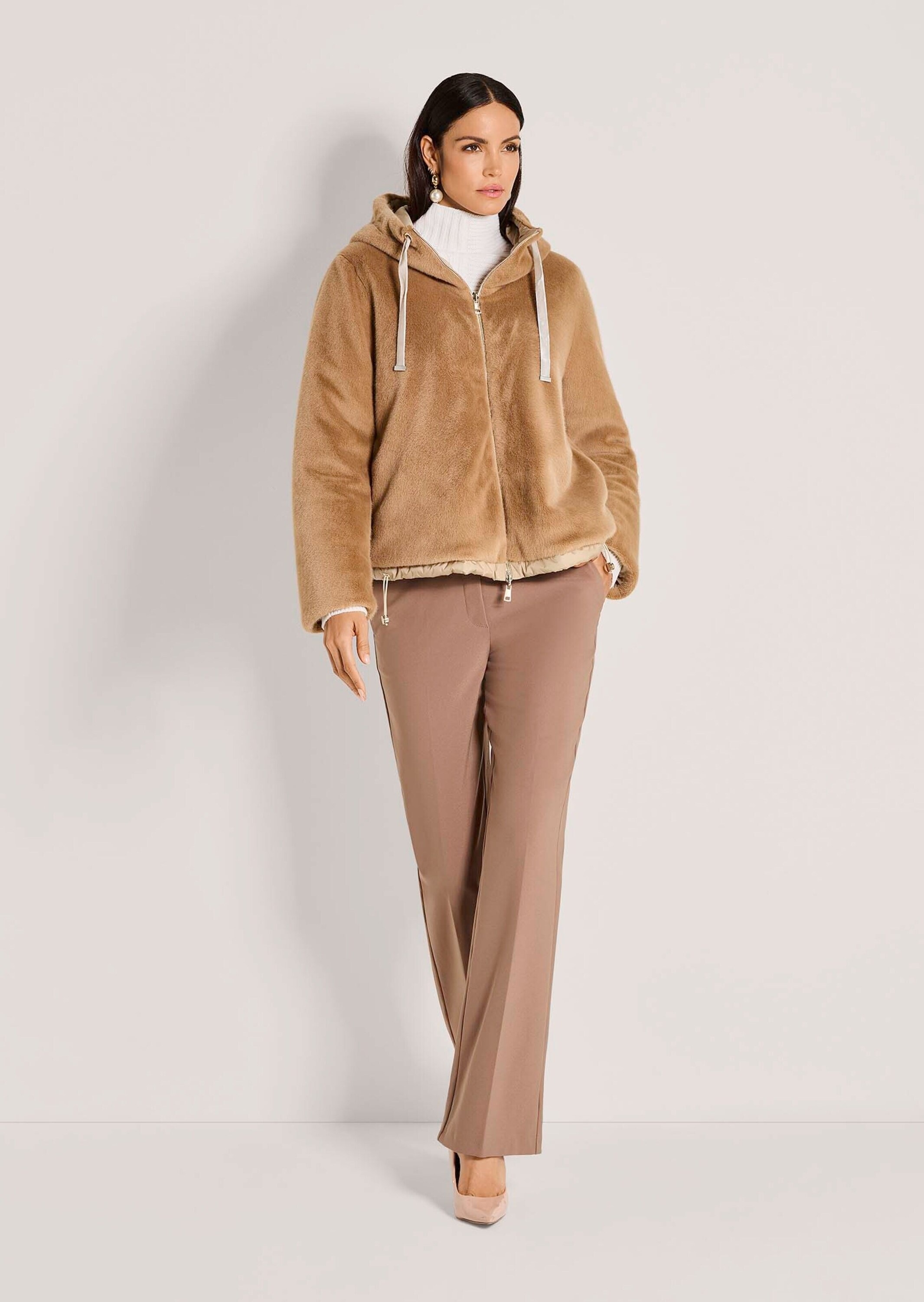 MADELEINE Kurzjacke »Wendejacke Webpelz-Mantel mit doppeltem Look«