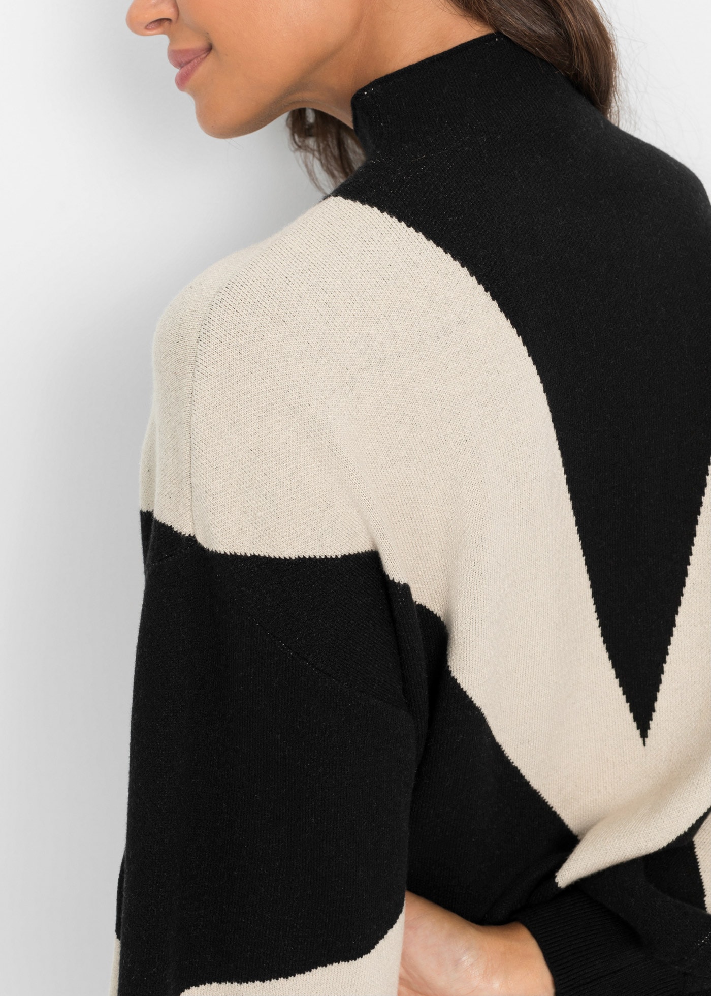 bonprix Strickpullover »Oversize-Pullover« aus Viskose, Polyester und Polyamid, mit modischem Muster