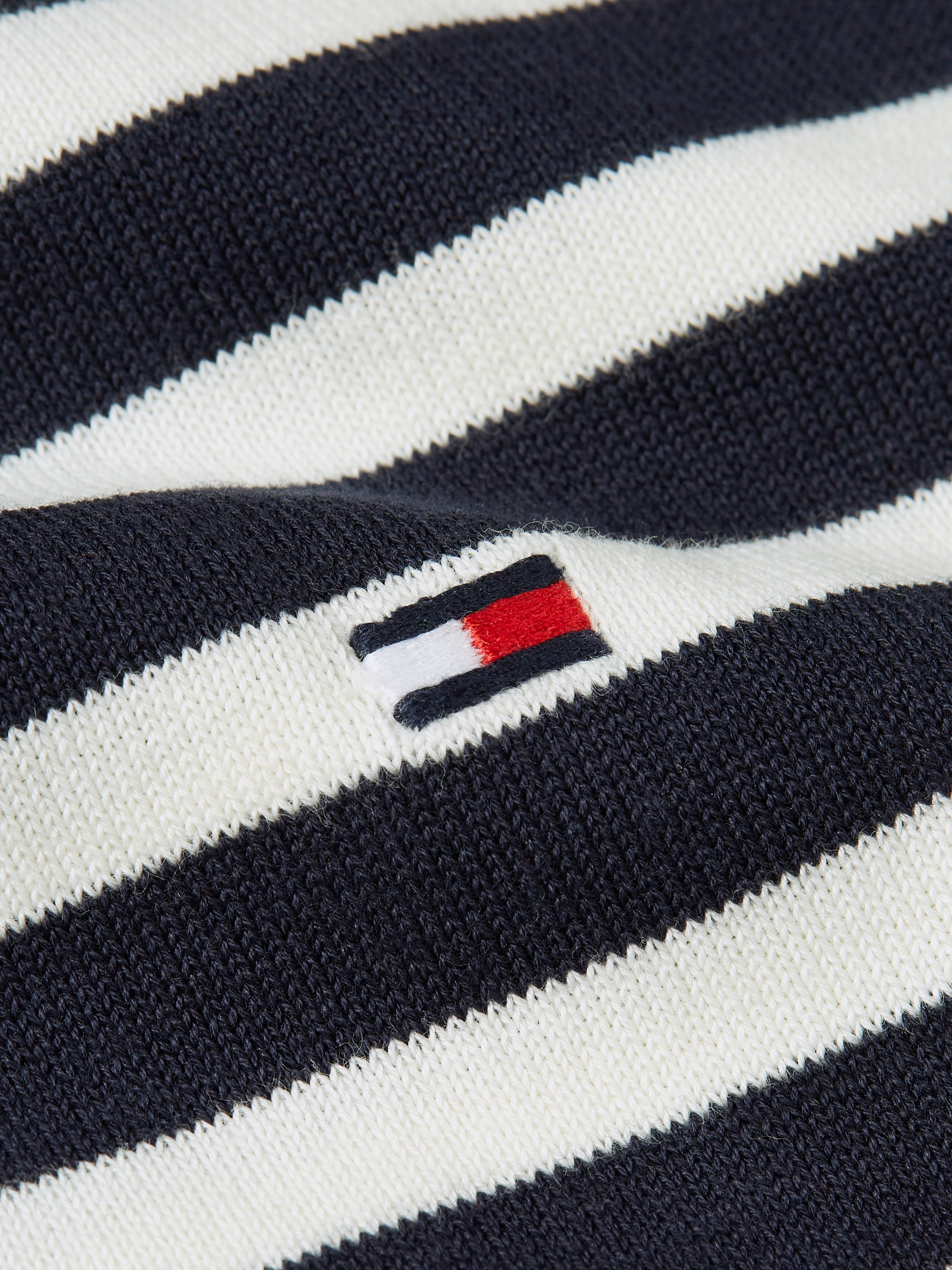 Tommy Hilfiger Rundhalspullover »1985 CREW NECK SWEATER«, von der Kollektion aus 1985 inspiriert