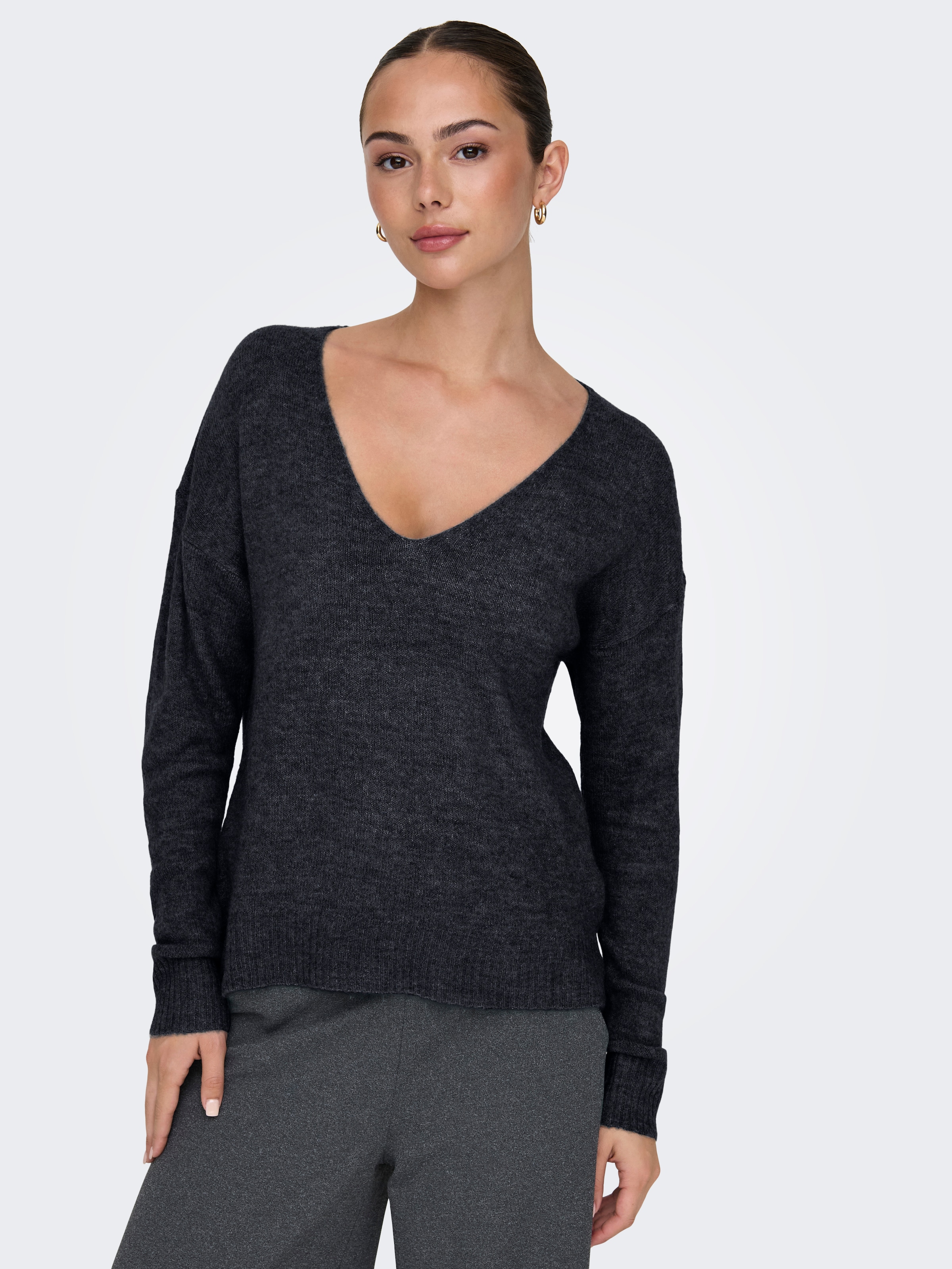 JDY V-Ausschnitt-Pullover »JDYELANORA L/S V-NECK PULLO. KNT NOOS« mit leicht überschnittenen Schultern