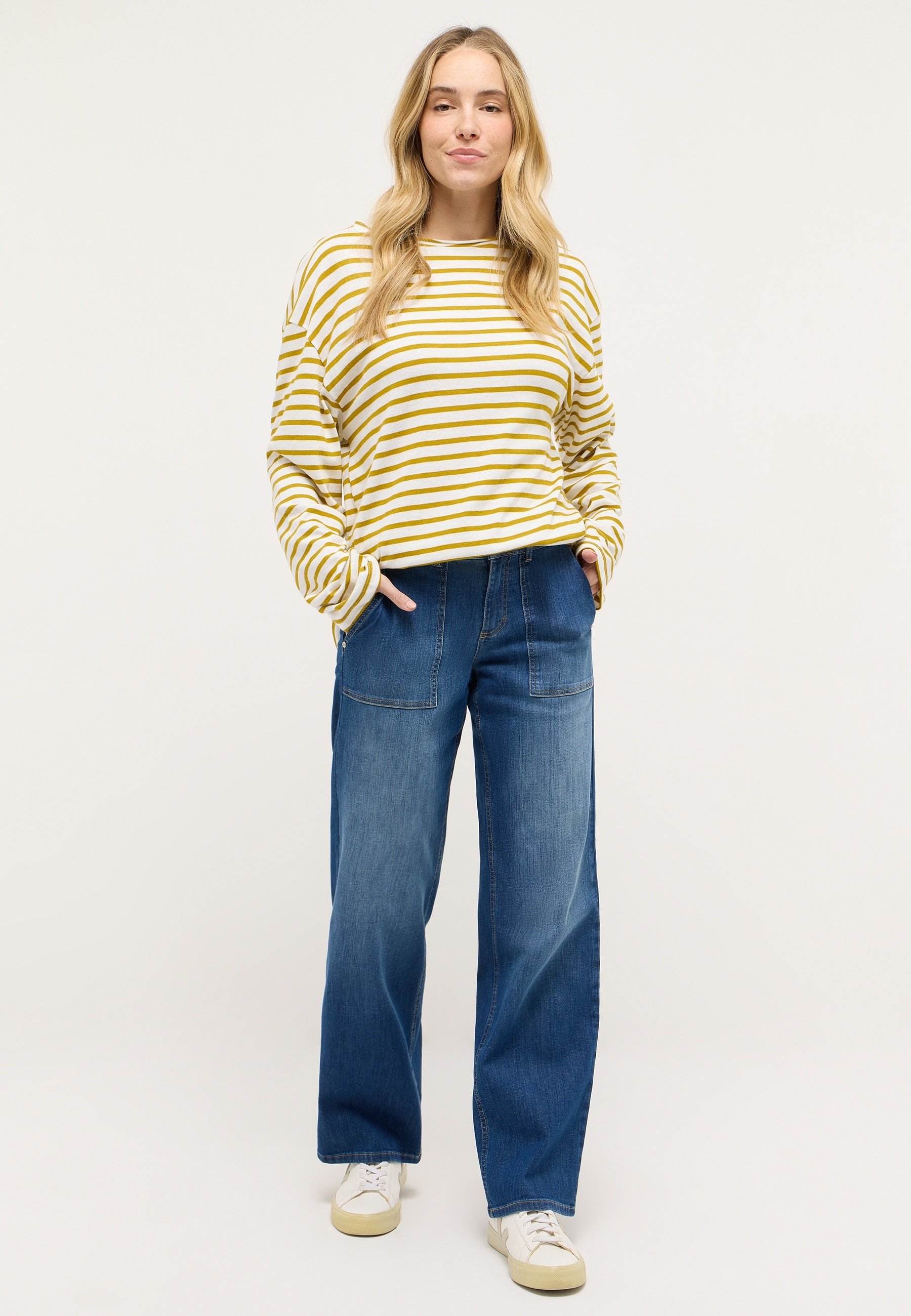 ANGELS Relax-fit-Jeans »LIZ WORKER« mit großen Vordertaschen und Fade-Out Effekten