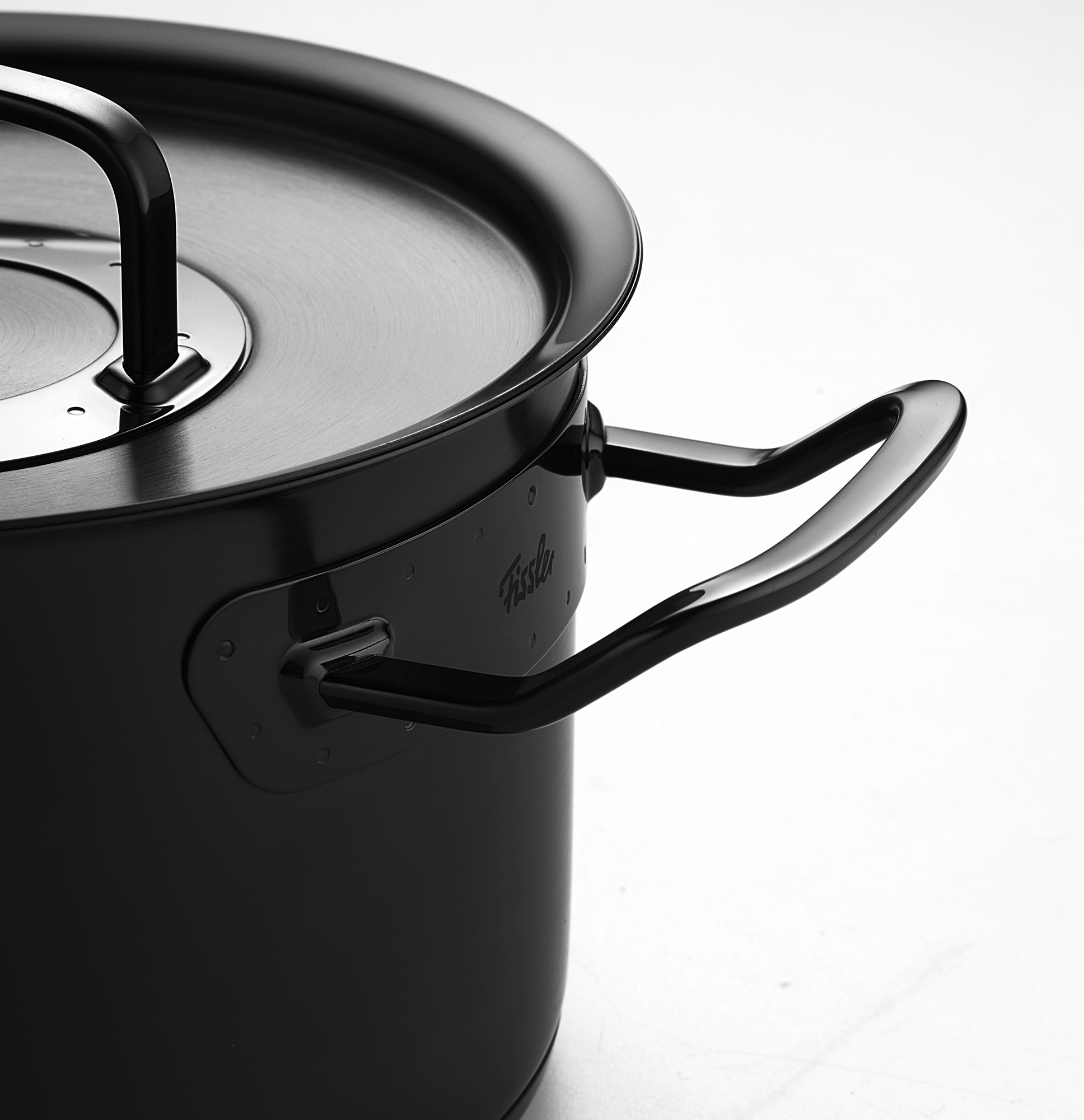 Fissler Topf-Set »Original-Profi Collection ShadowLine« Set, 3 Kochtöpfe mit Metalldeckel, 1 Servierpfanne, 1 Stielkasserolle, 8 Stk. tlg. Edelstahl 18/10