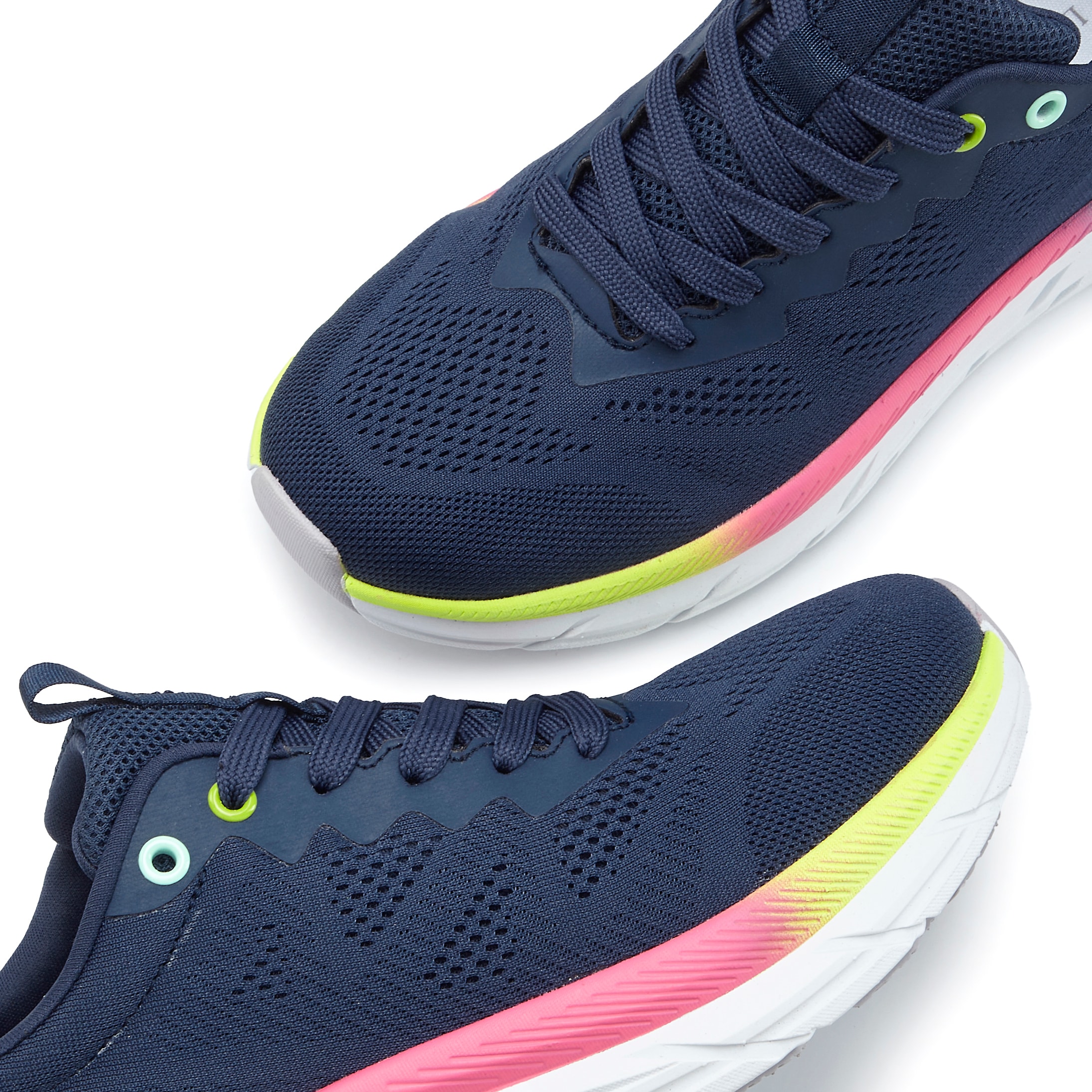 LASCANA Sneaker »Halbschuh, Turnschuh, Freizeitschuh,«  NEU mit modischen Farbdetails, Chunky Sohle & Mesh-Optik VEGAN