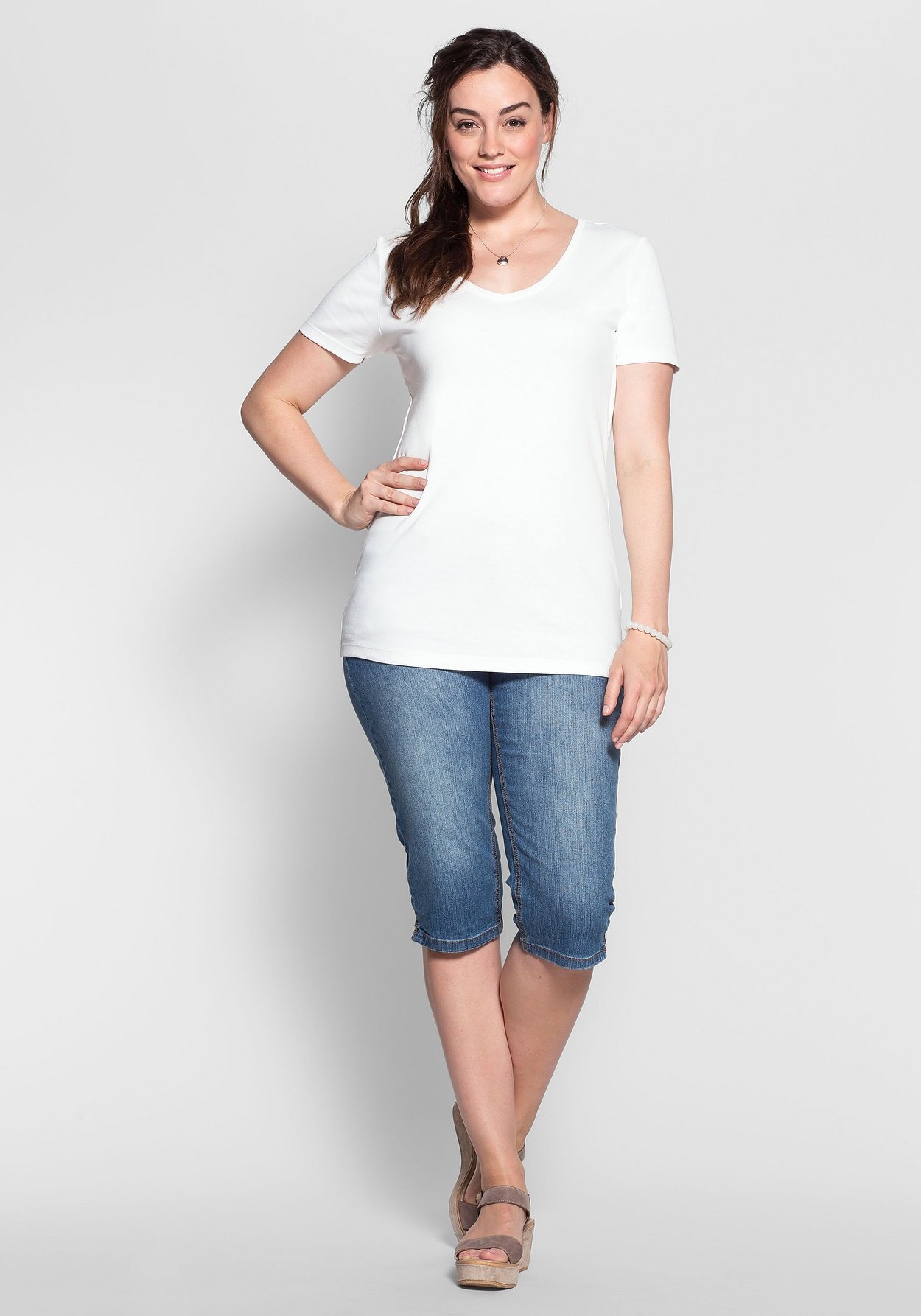 Sheego Jeansbermudas »Caprijeans mit kleinen Seitenschlitzen«