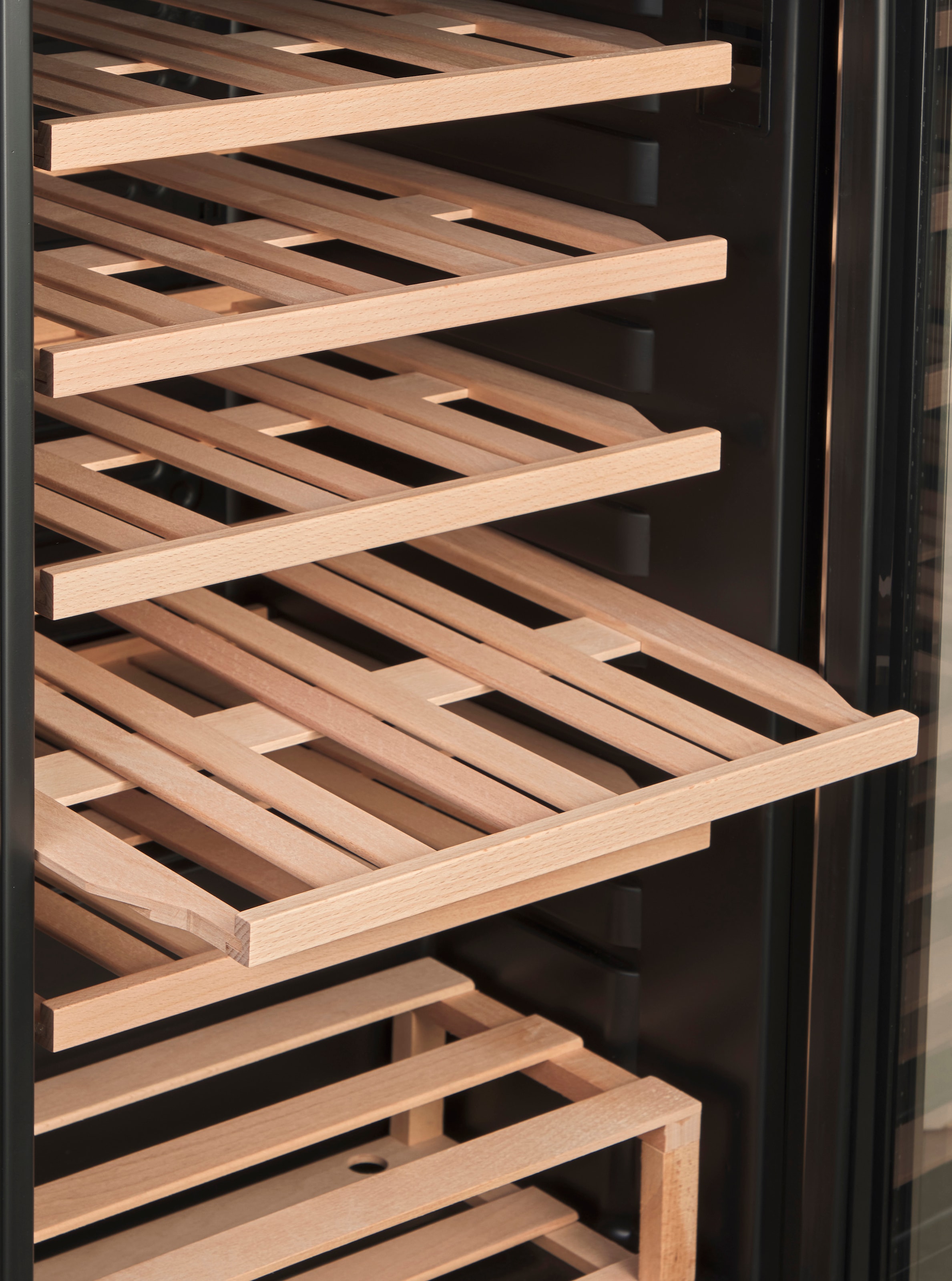 Hanseatic Weinkühlschrank »HWC24FCBH-2«, für 24 St. Standardflaschen á 075l