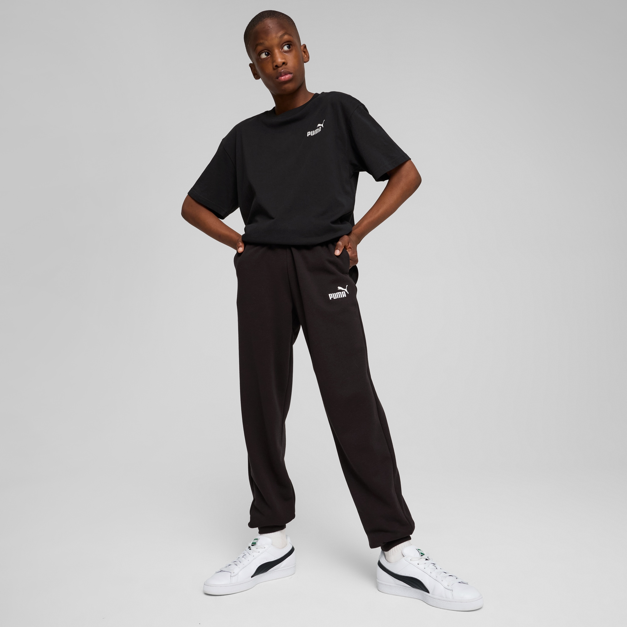 PUMA Trainingshose »ESS NO 1 LOGO SWEATPANTS TR B«  Regular Fit, mit elastischem Bund, mit Eingrifftaschen