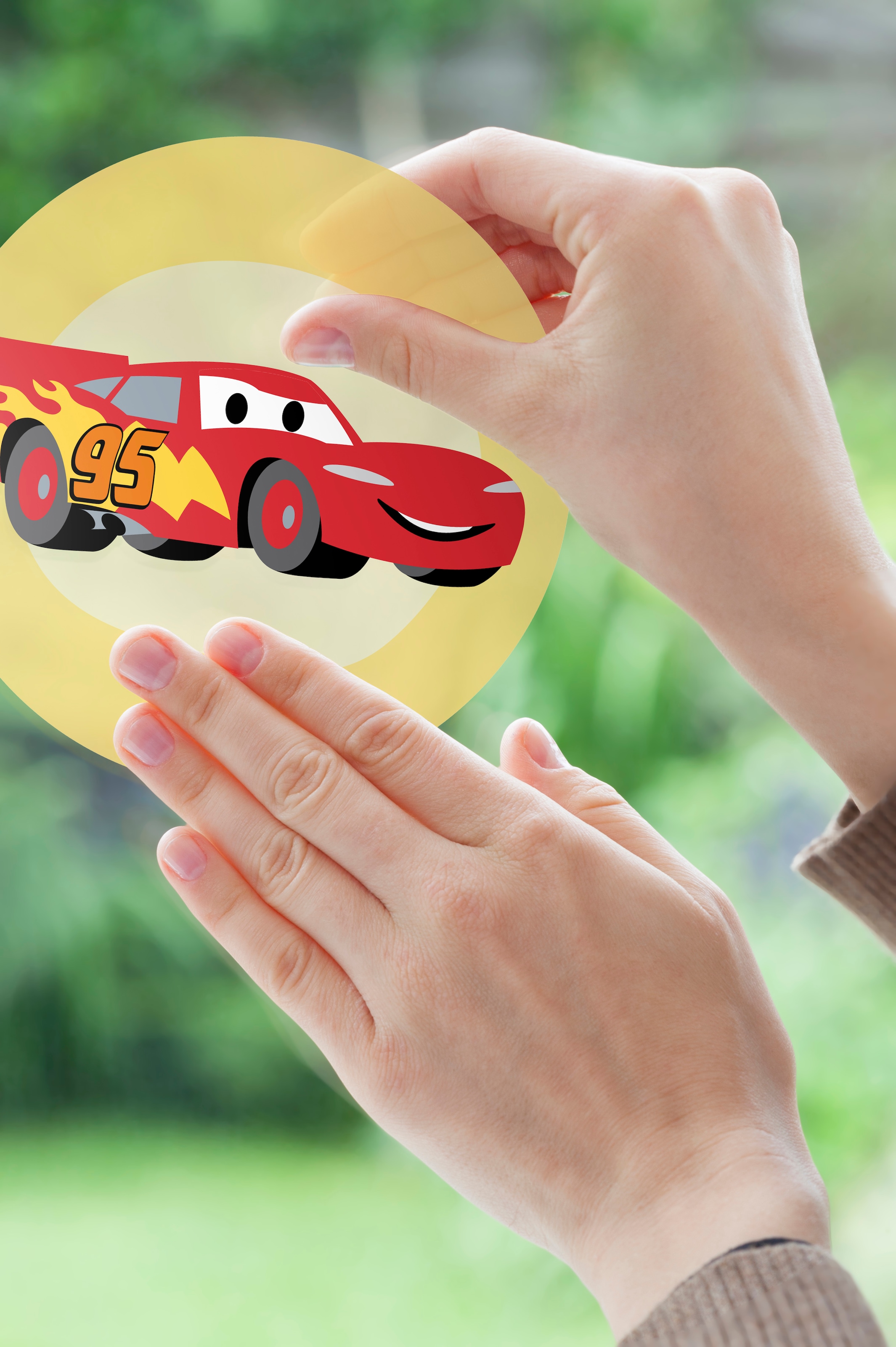 Komar Fensterbild »Fenstersticker - Cars Ka-Chow - Größe 30 x 30 cm« 35 x 30 cm, 2 Bogen