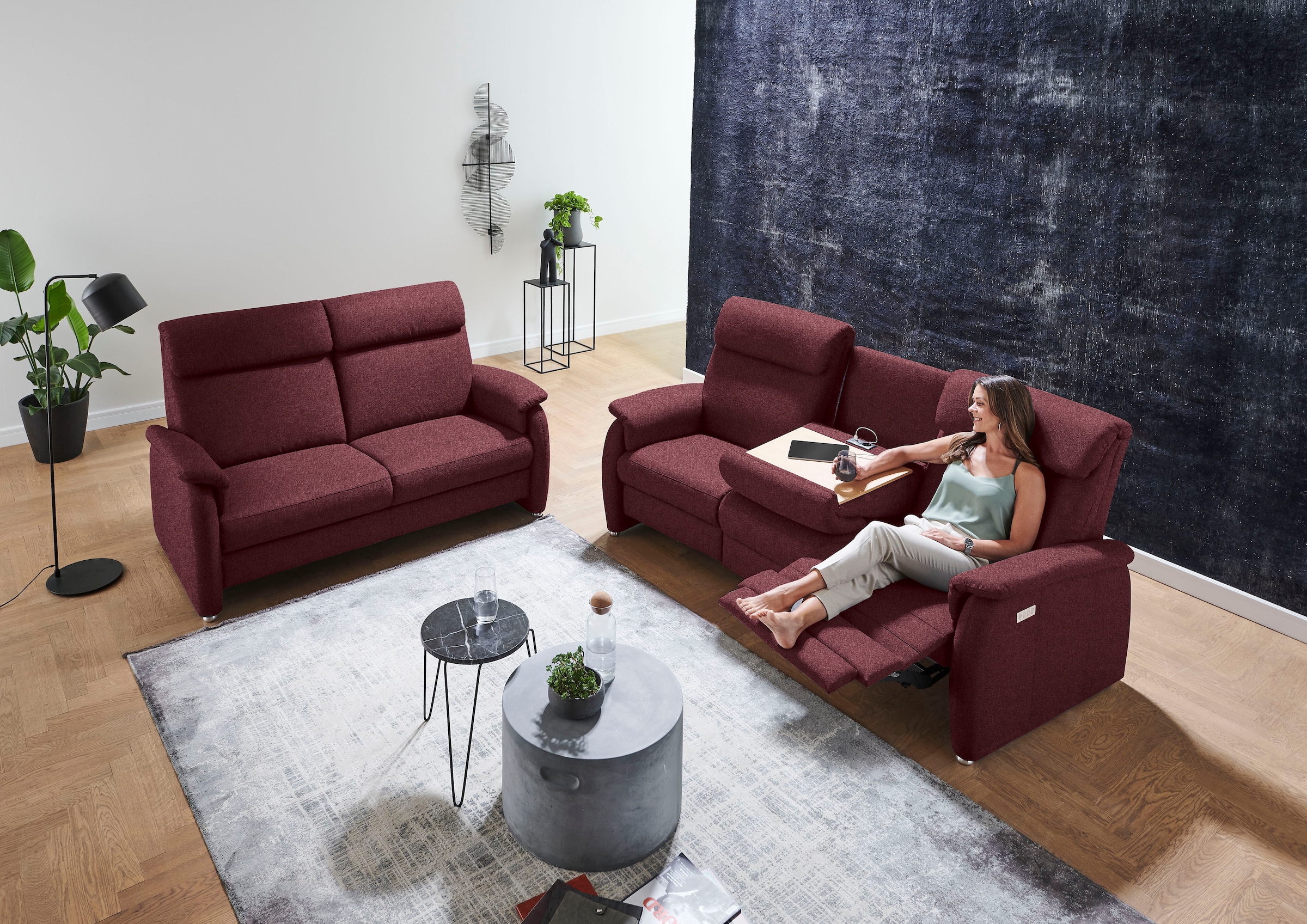 Home affaire 3-Sitzer »Turin mit Steckdose und USB-Port auch in Easy care-Bezug«, 2 x vollmotorische Relaxfunktion, herunterklappbarer Tisch