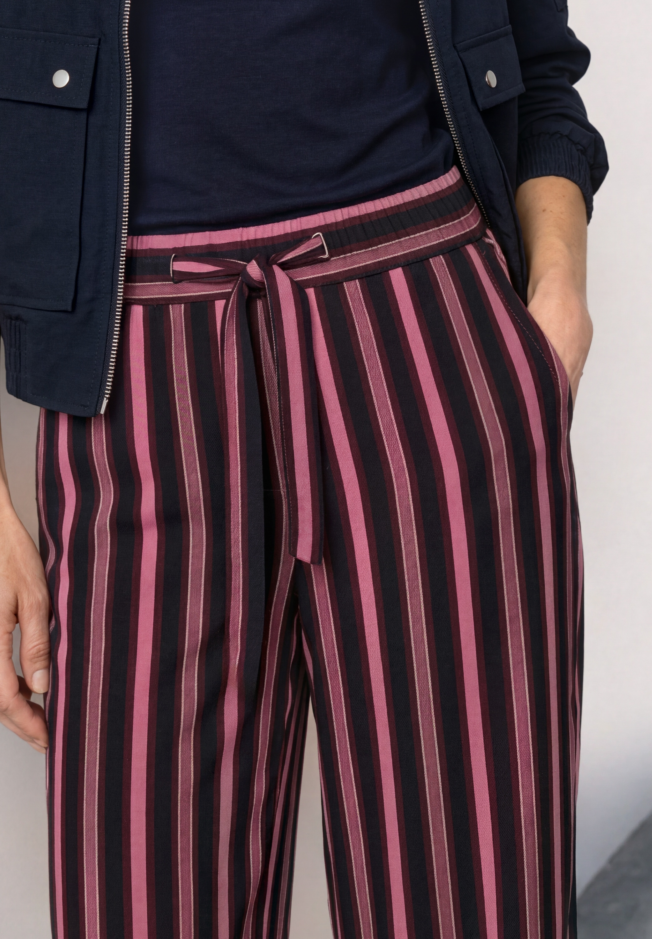 STREET ONE Stoffhose »Style Emee«  Sommerhose im Loose Fit / mit Streifen