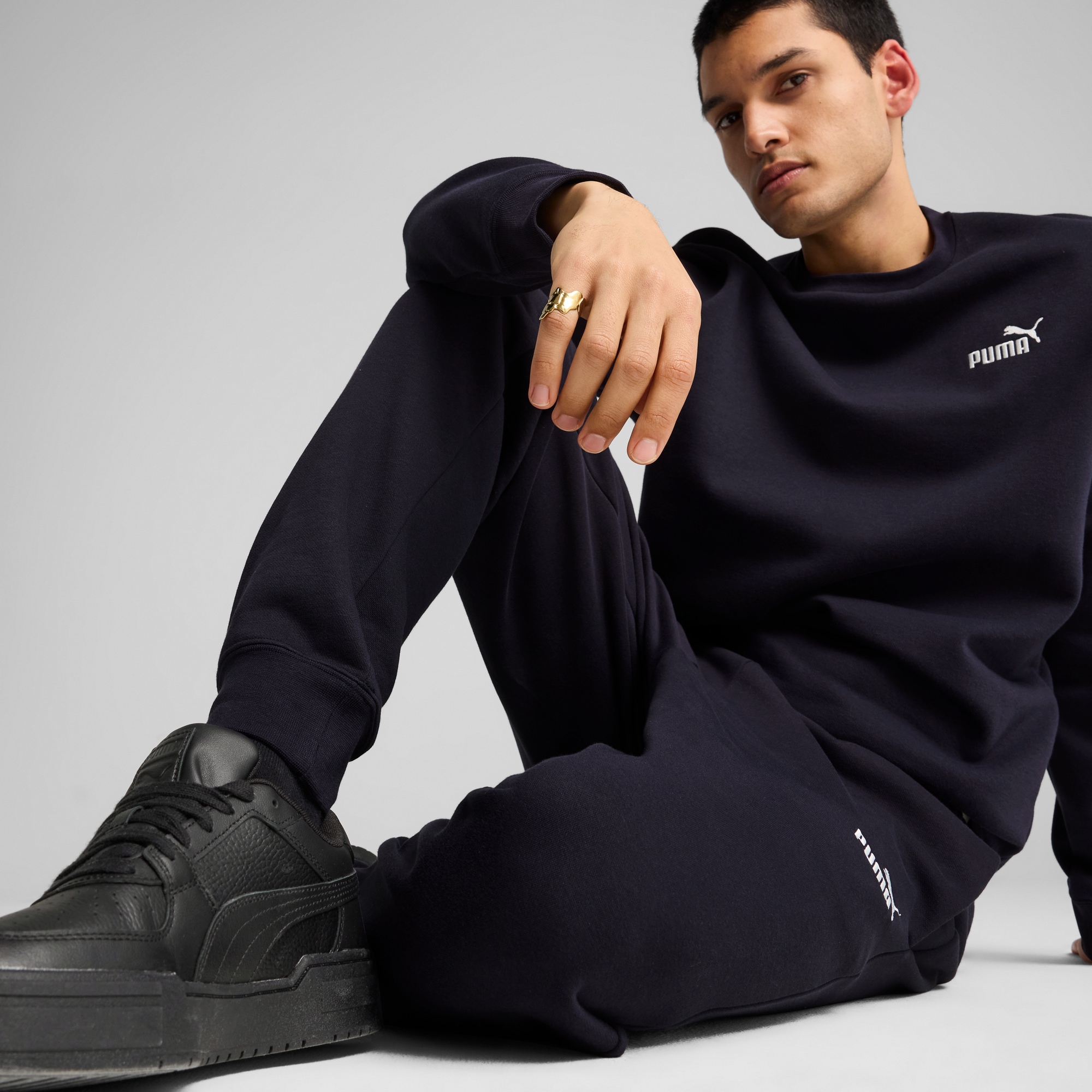 PUMA Trainingshose »ESS NO. 1 LOGO SWEATPANTS FL CL«