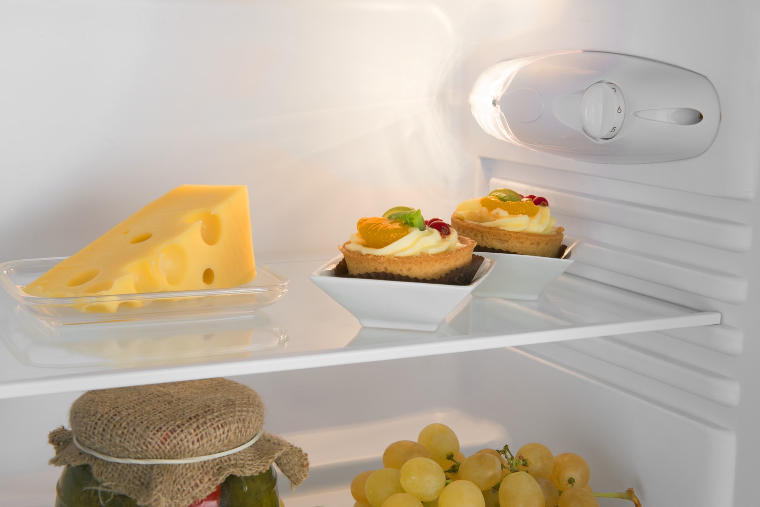 Amica Vollraumkühlschrank »VKS 351 155 W« 85 cm hoch 48 cm breit Stilvoll, leise, perfekt organisiert – ideal für kleine Räume