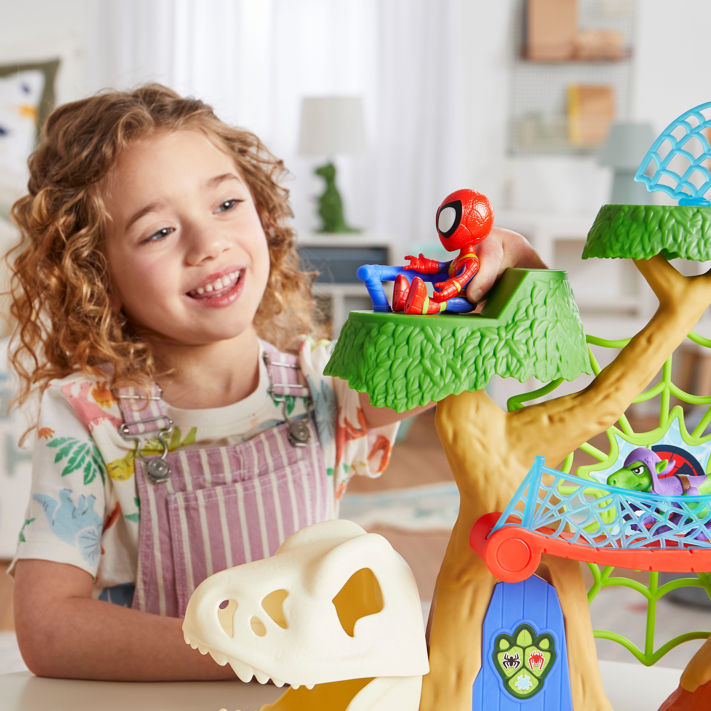 Hasbro Spielwelt »Marvel Spidey und seine Super-Freunde Dino-Baumhaus«, (Set), inklusive 2 Figuren