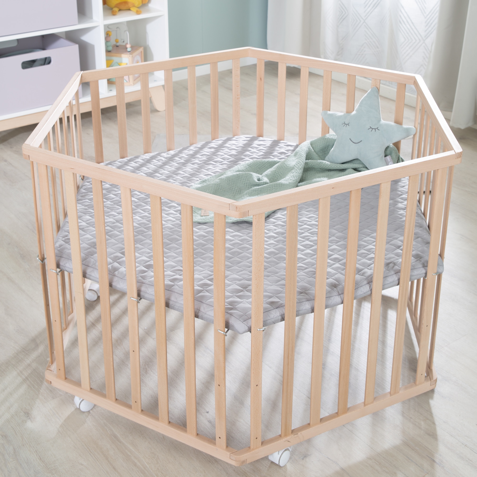 roba® Laufgitter »Style, buche, 6-eckig«, bis 15 kg, mit Schutzeinlage und Nestchen