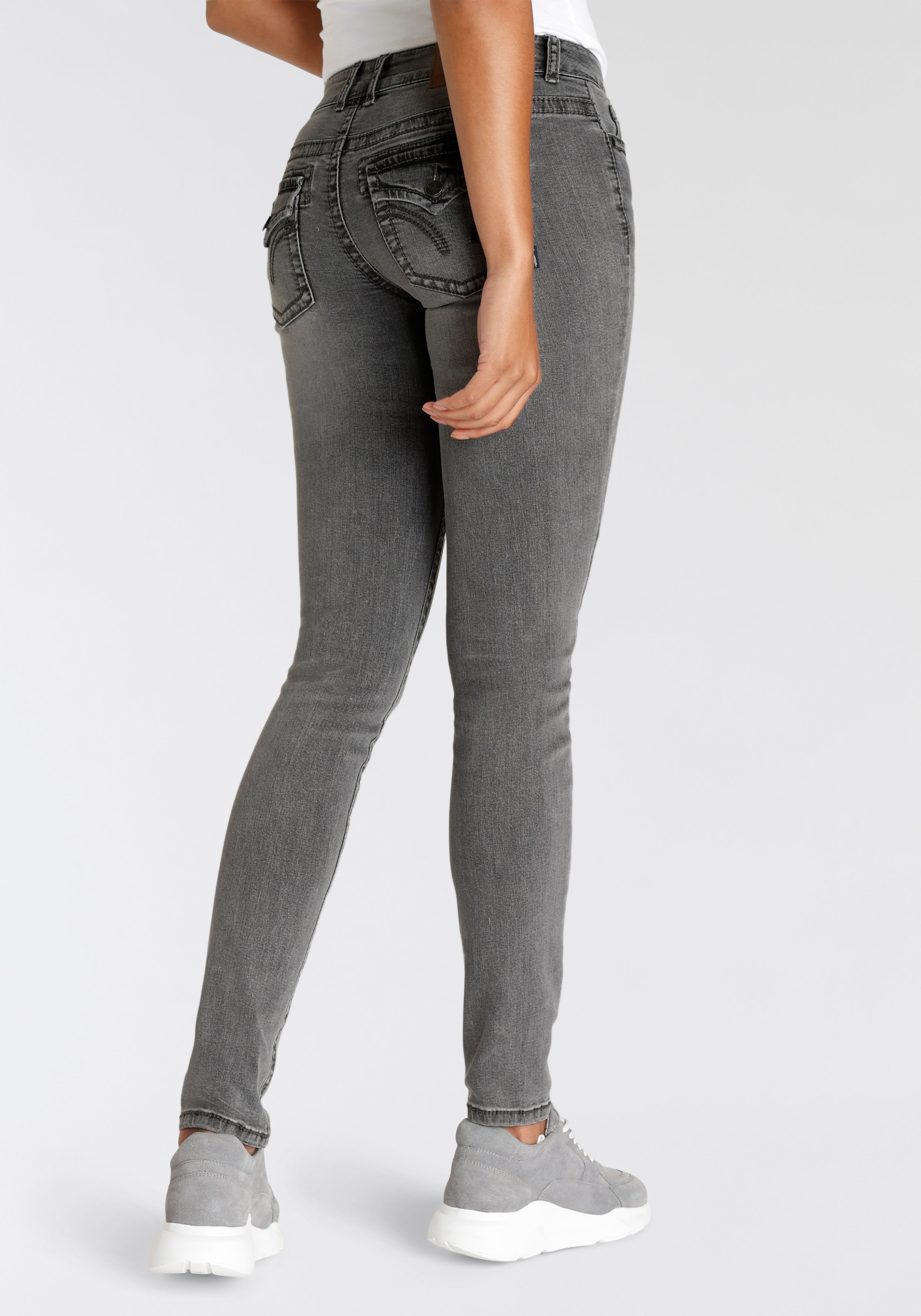Arizona Skinny-fit-Jeans »mit Kontrastnähten und bei Waist Low Pattentaschen«, ♕