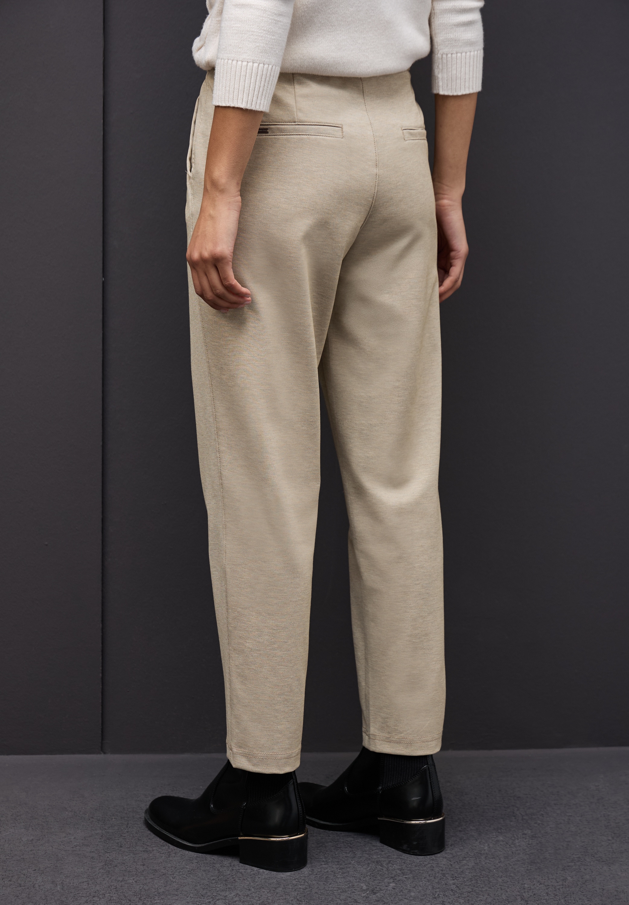 STREET ONE Jogginghose »Style Bonny«  mit Schnallendetail