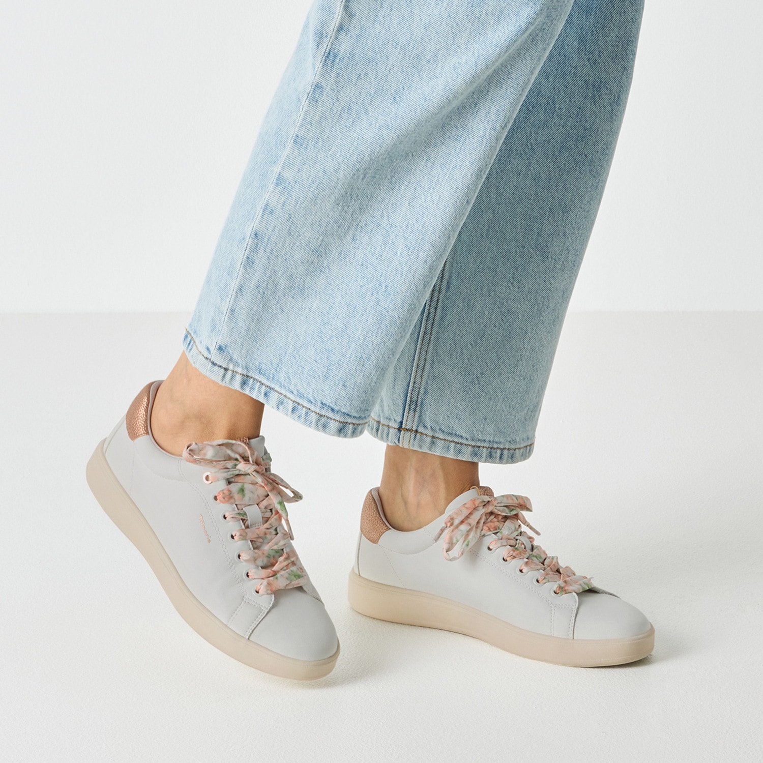 Tamaris Plateausneaker  Freizeitschuh, Halbschuh, Schnürer in veganer Verarbeitung