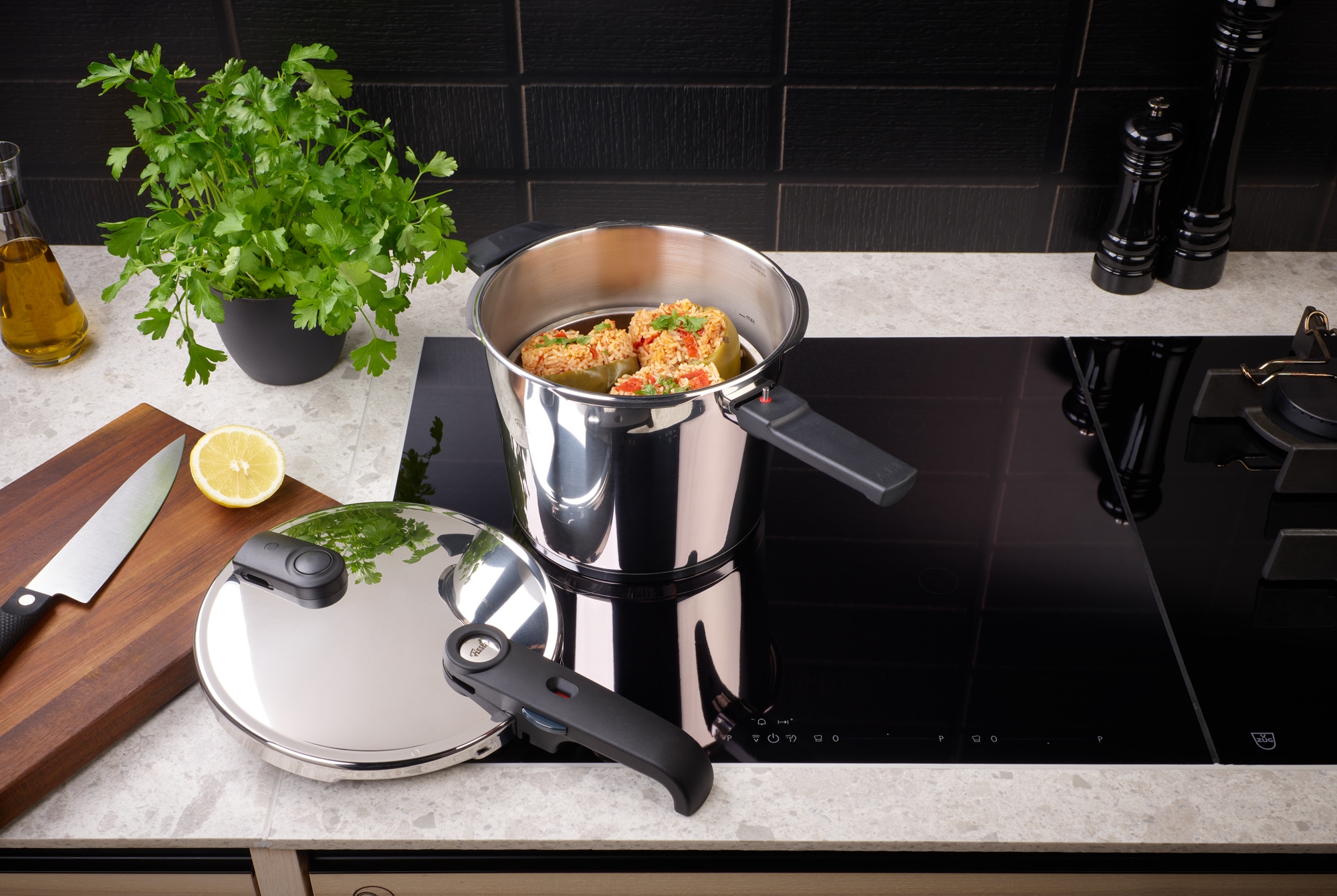 Fissler Schnellkochtopf »Vitaquick® Edition« Set, je 1 Topf 6 + 3,5 Liter, 1 Deckel, 1 Zusatz-Glasdeckel + Zubehör, 6 Stk. tlg. Edelstahl 18/10