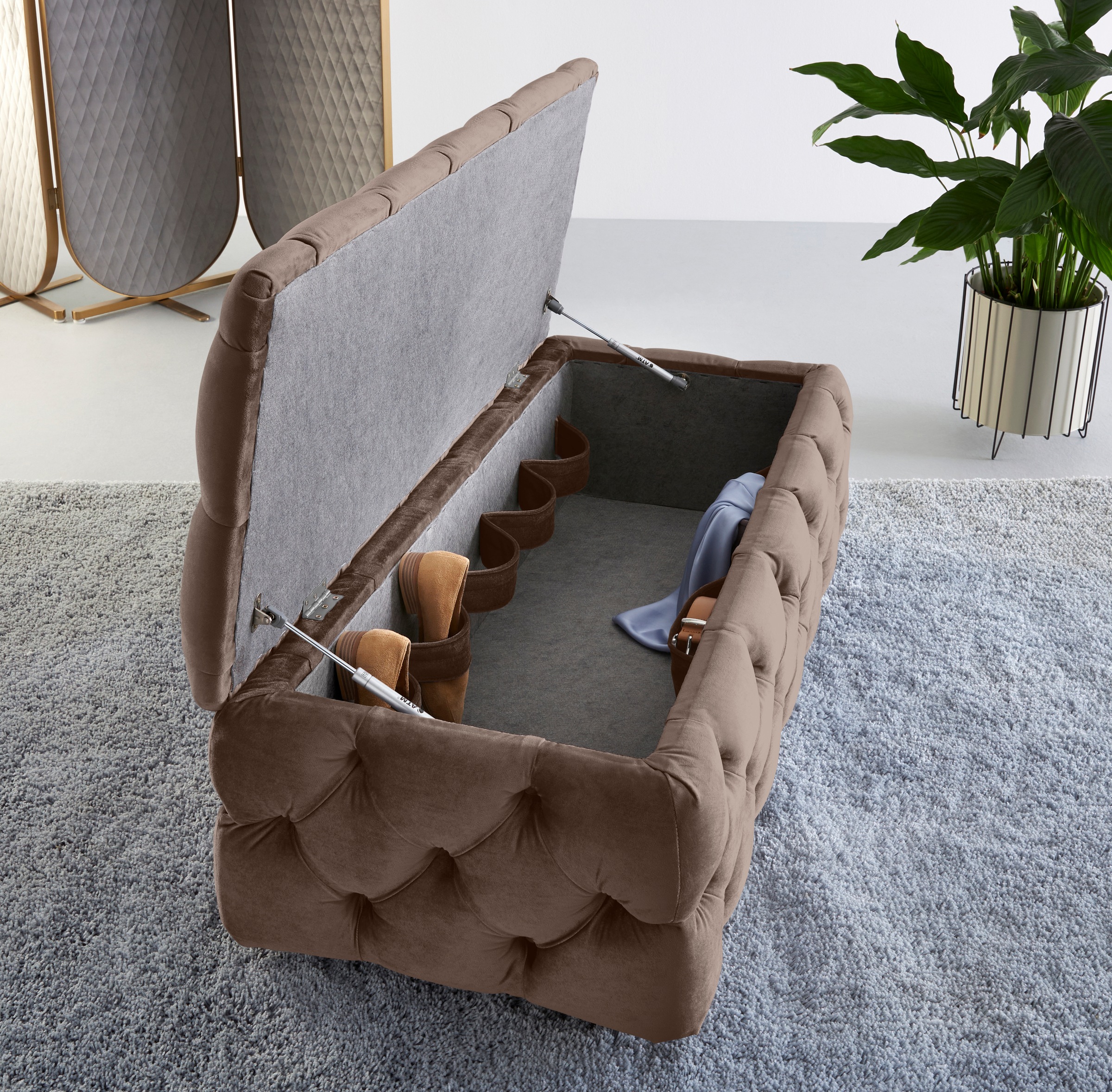 Guido Maria Kretschmer Home&Living Polsterhocker »KALINA, hochwertige Knopfheftung, B/T/H: 120/55/45 cm«, mit Staufach und innenliegenden Laschen zur besseren Aufbewahrung