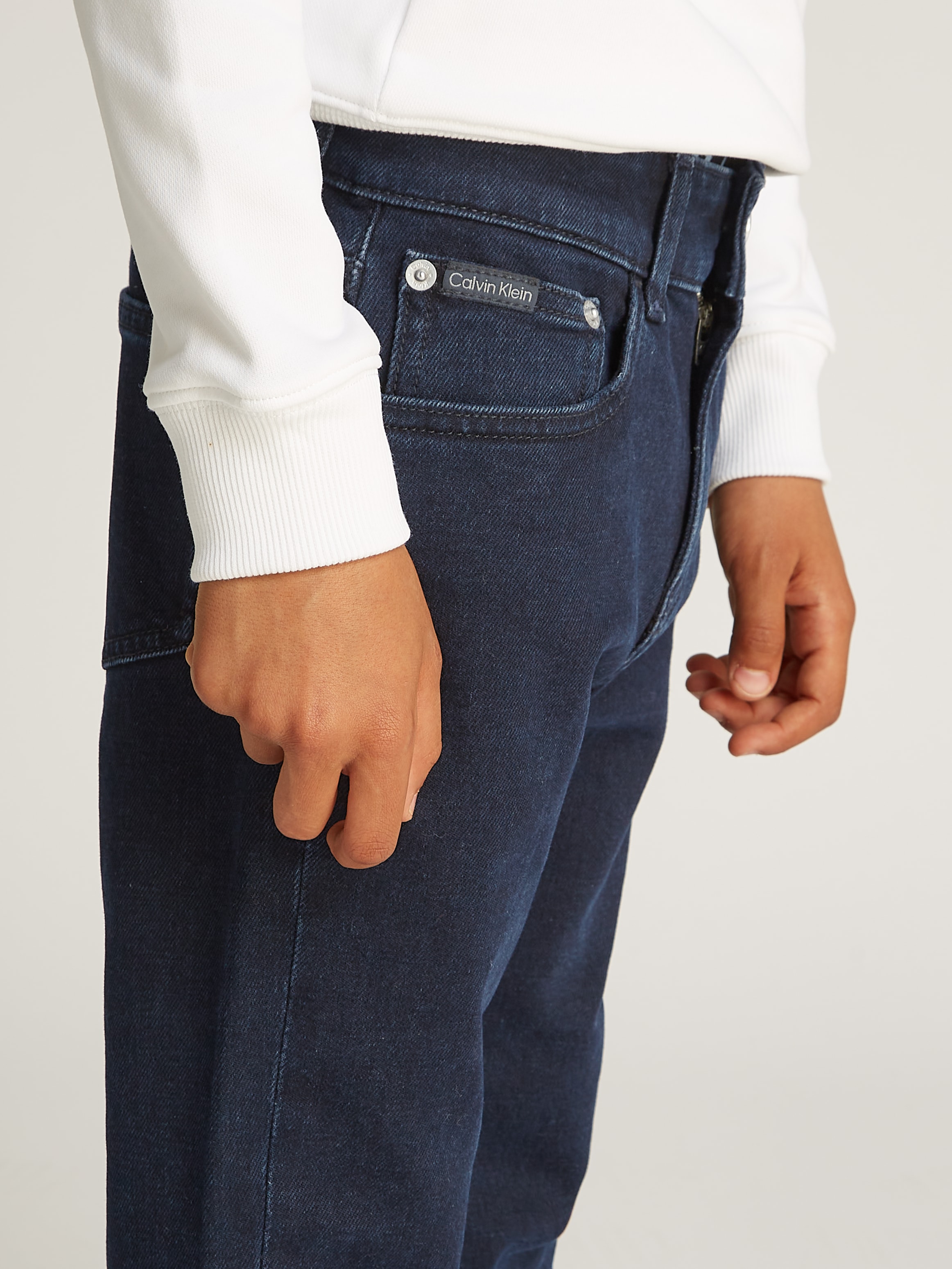 Calvin Klein Jeans Dad-Jeans »BLUE OD BLACK DAD CF«, für Kinder bis 16 Jahre mit Lederpatch