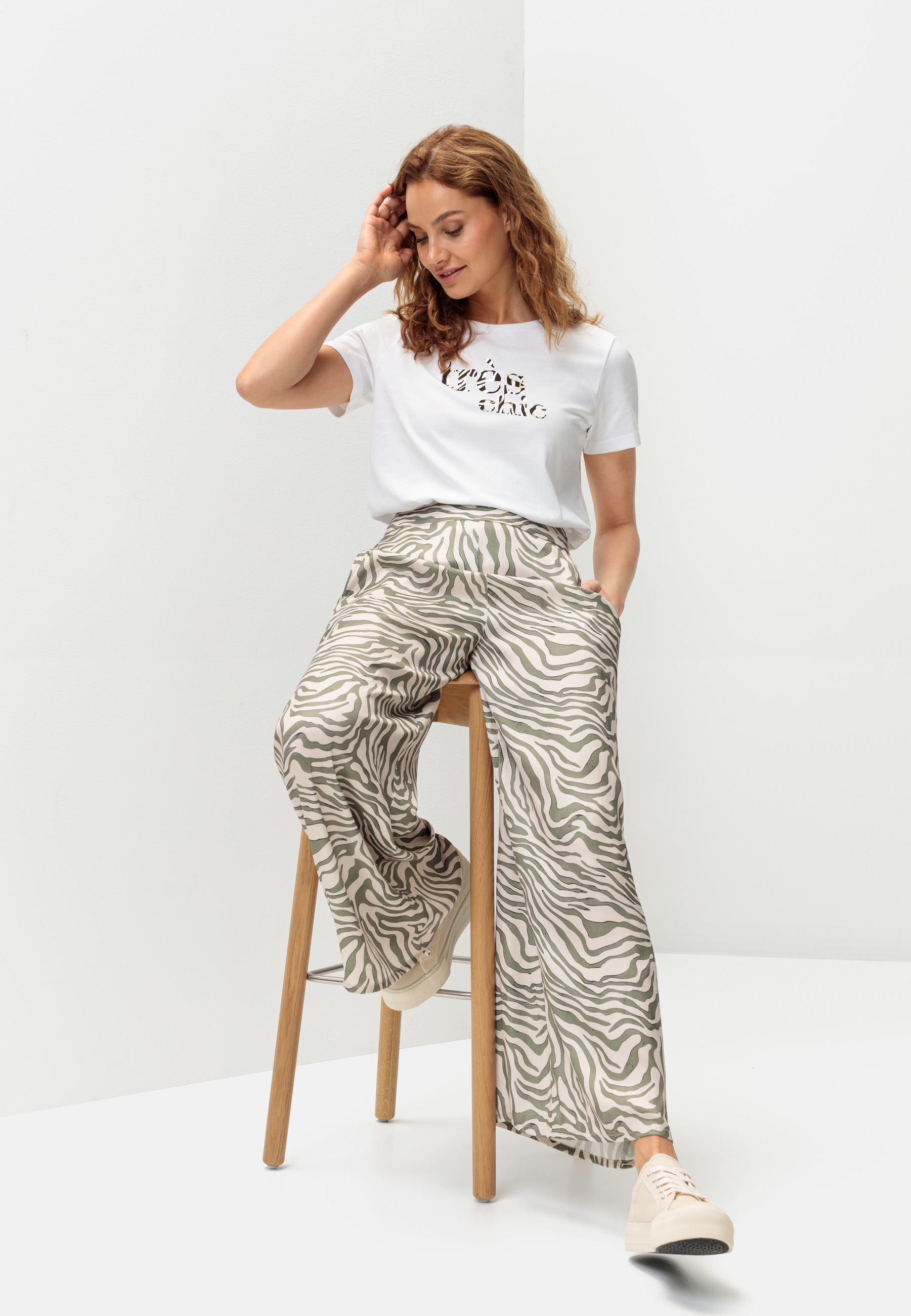 LASCANA T-Shirt mit Print, Kurzarmshirt aus Baumwolle, casual-chic