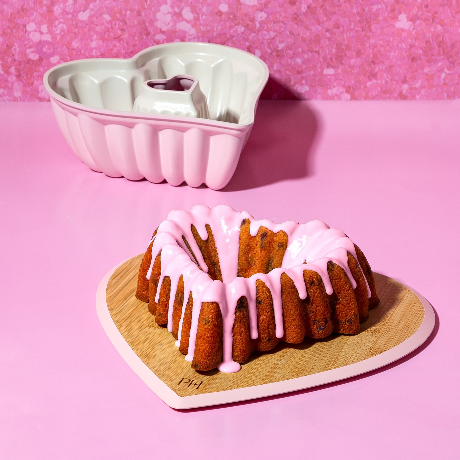 Paris Hilton Herzkuchenform »Paris Hilton, ideal für besondere Anlässe« Herz-Kuchenform, Backform in Herzform, Herzbackform Aluminium