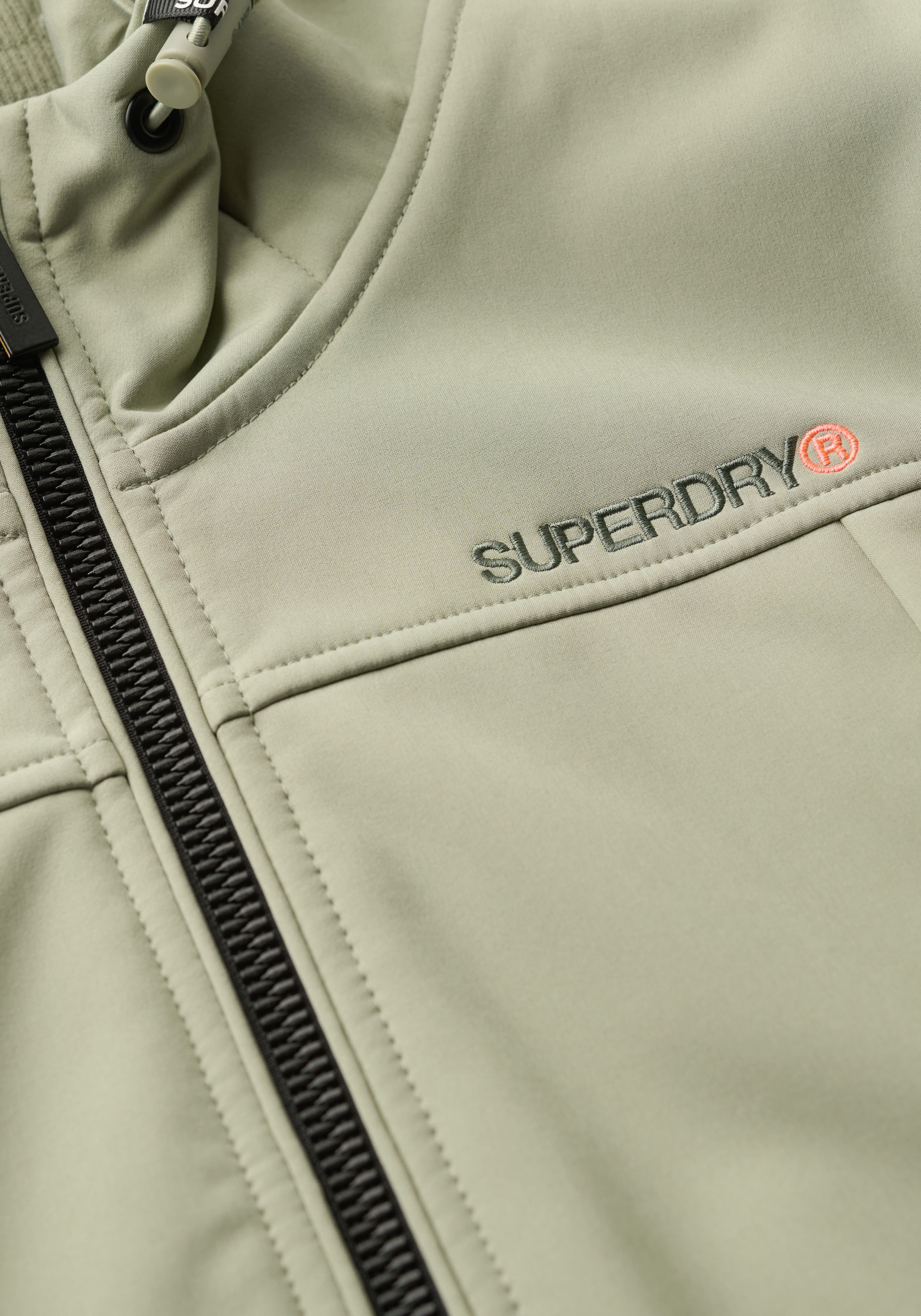 Superdry Outdoorjacke »HOODED CLASSIC TREKKER JKT«, mit Kapuze