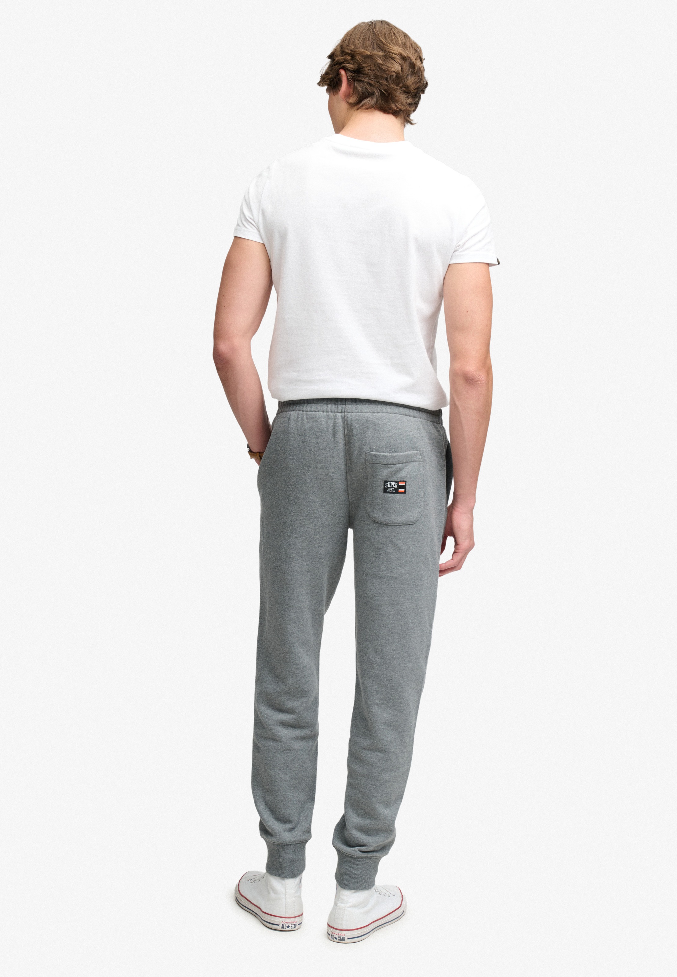Superdry Sweathose »ESSENTIAL LOGO JOGGERS HB«  aus Baumwollmischung, mit angerauter Sweatware, Relaxed Fit